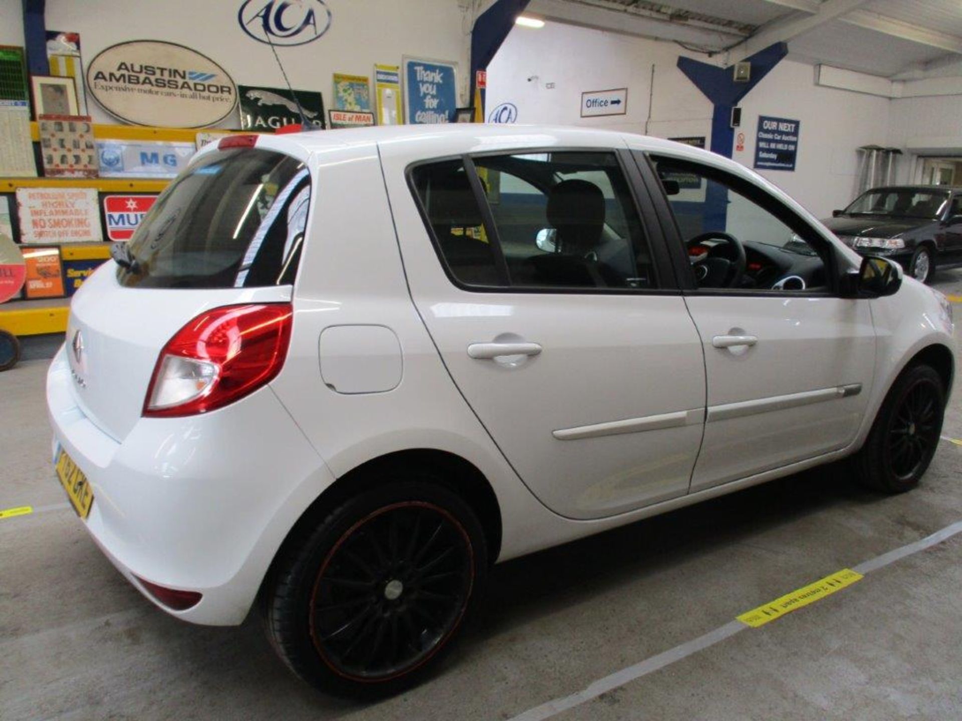 62 13 Renault Clio - Image 12 of 20