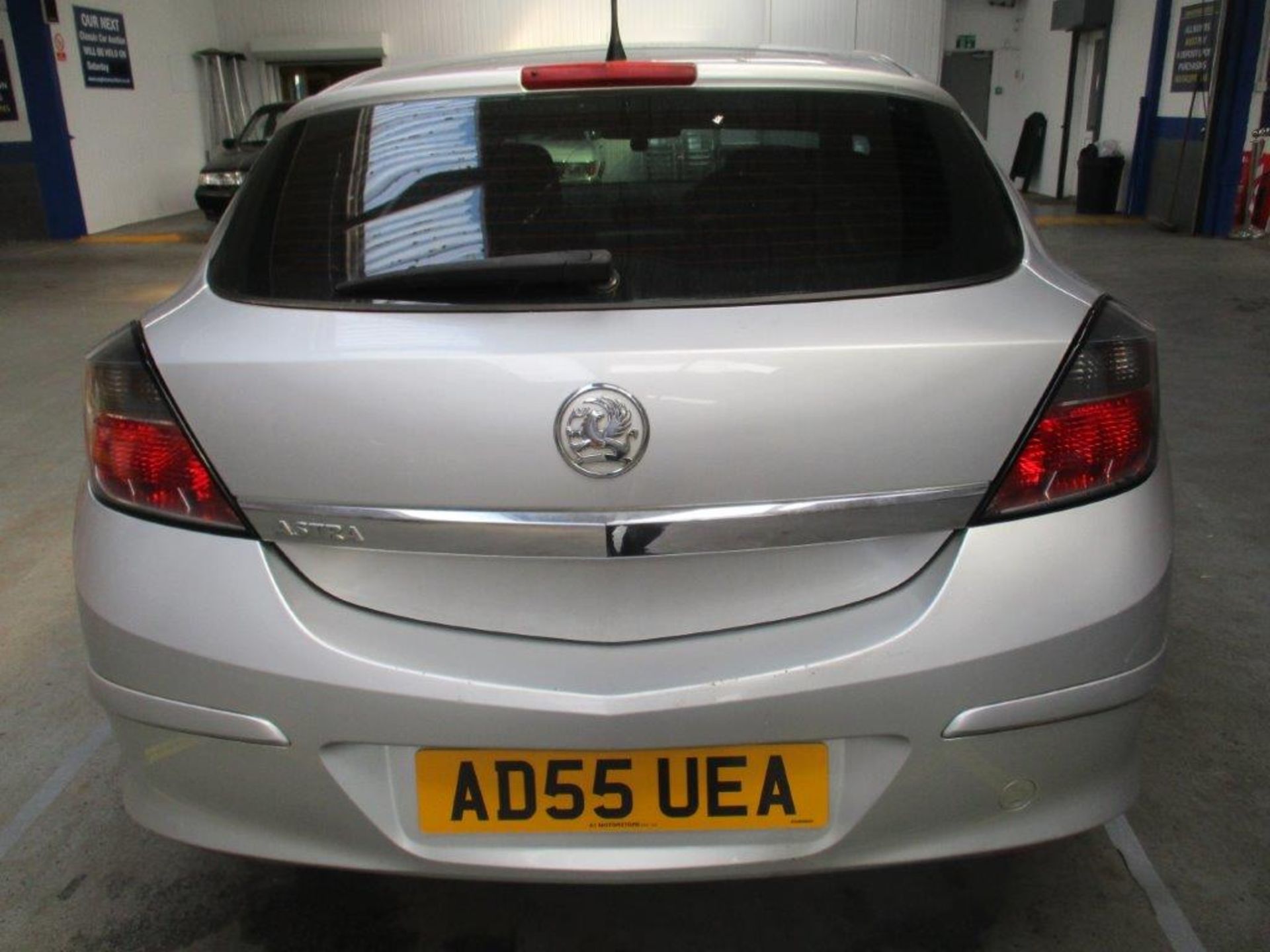 55 06 Vauxhall Astra SXI - Image 9 of 21