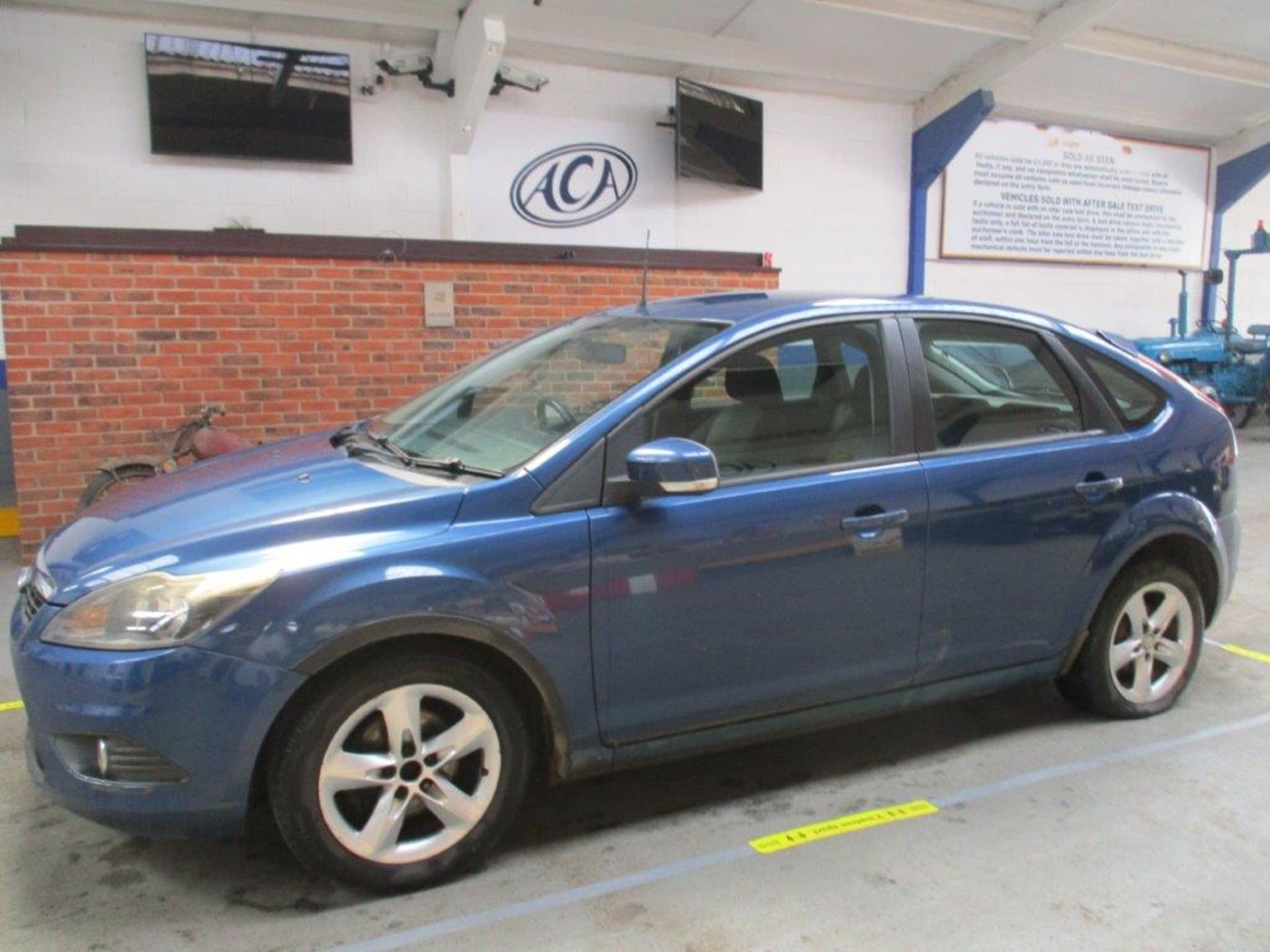 58 08 Ford Focus Zetec 100