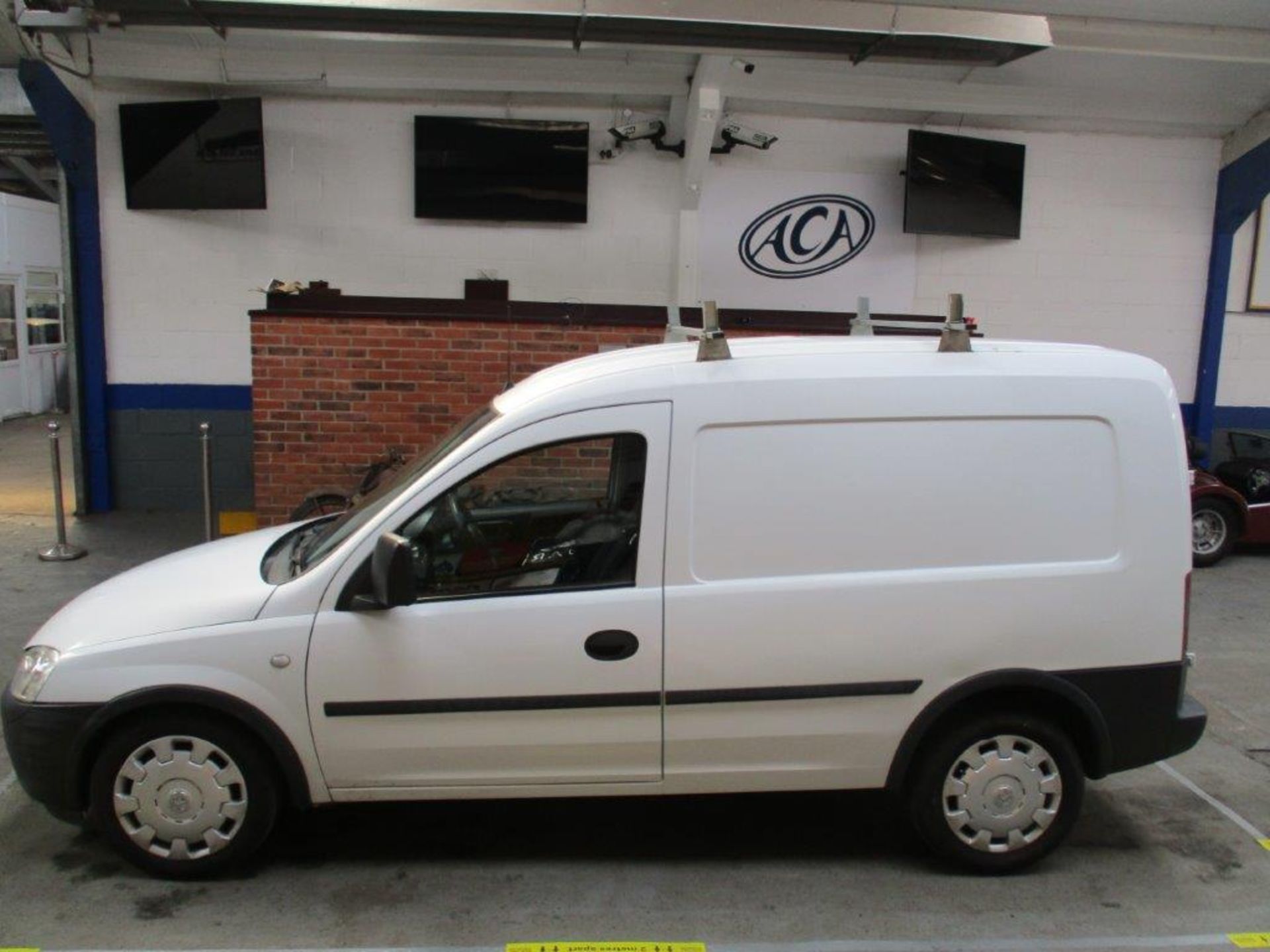 06 06 Vauxhall Combo 2000 CDTI 16V - Image 4 of 18