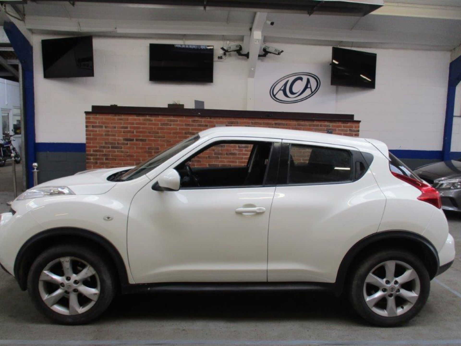 62 12 Nissan Juke CVT - Image 10 of 27