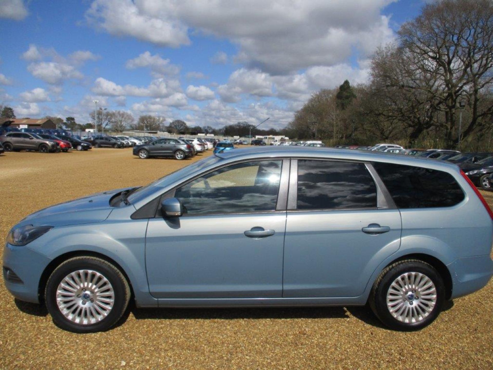 08 08 Ford Focus Titanium TD 115 - Image 13 of 19