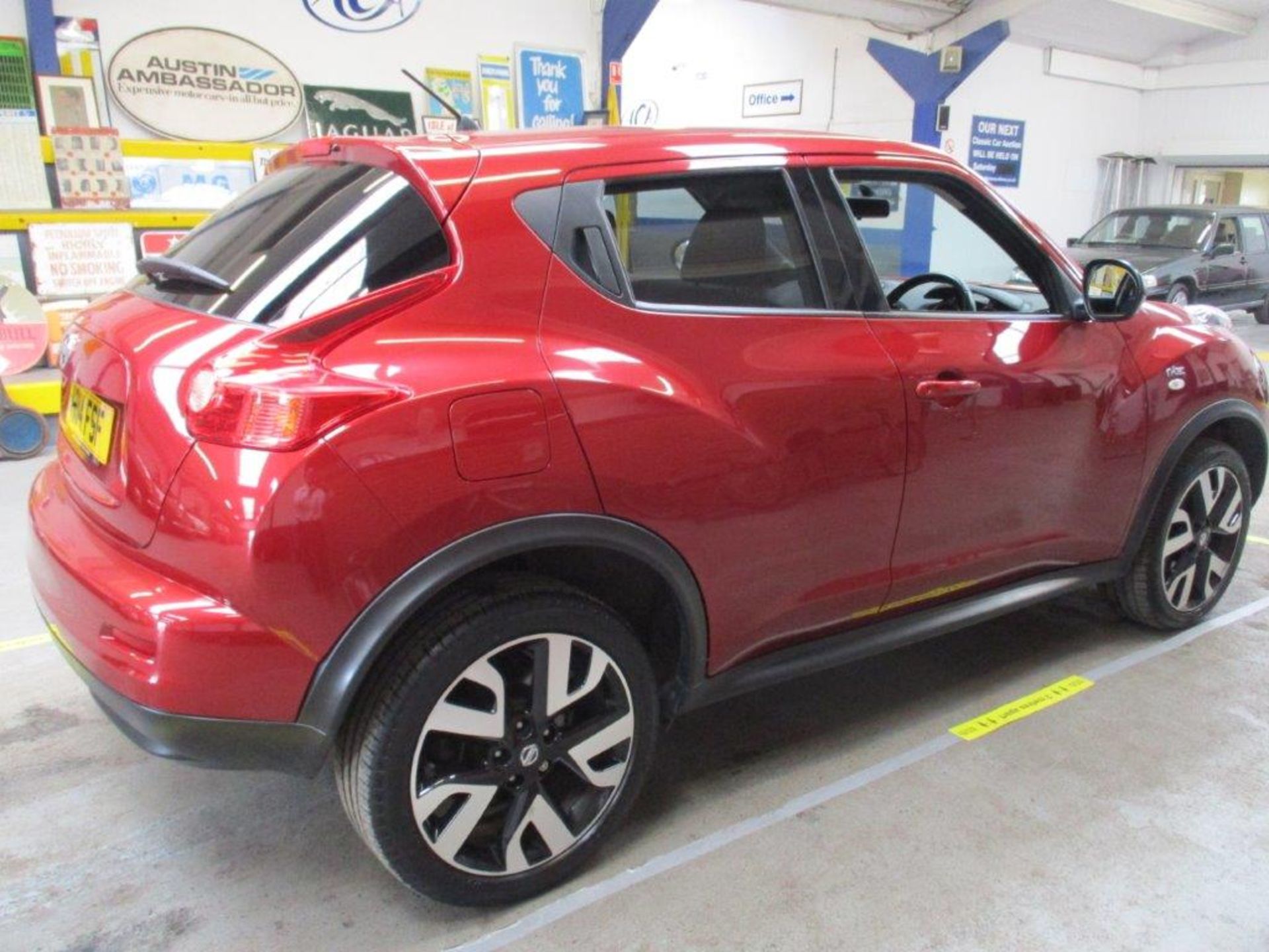 14 14 Nissan Juke N-Tec - Image 9 of 21