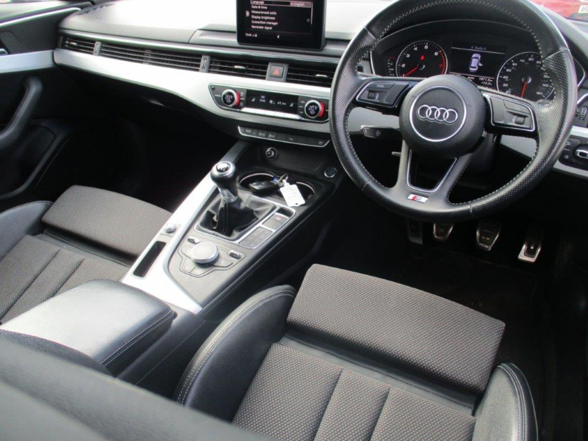 16 66 Audi A4 S Line TFSI Est - Image 17 of 33