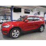 19 19 Volvo XC40 Momntum D3 AWD Aut