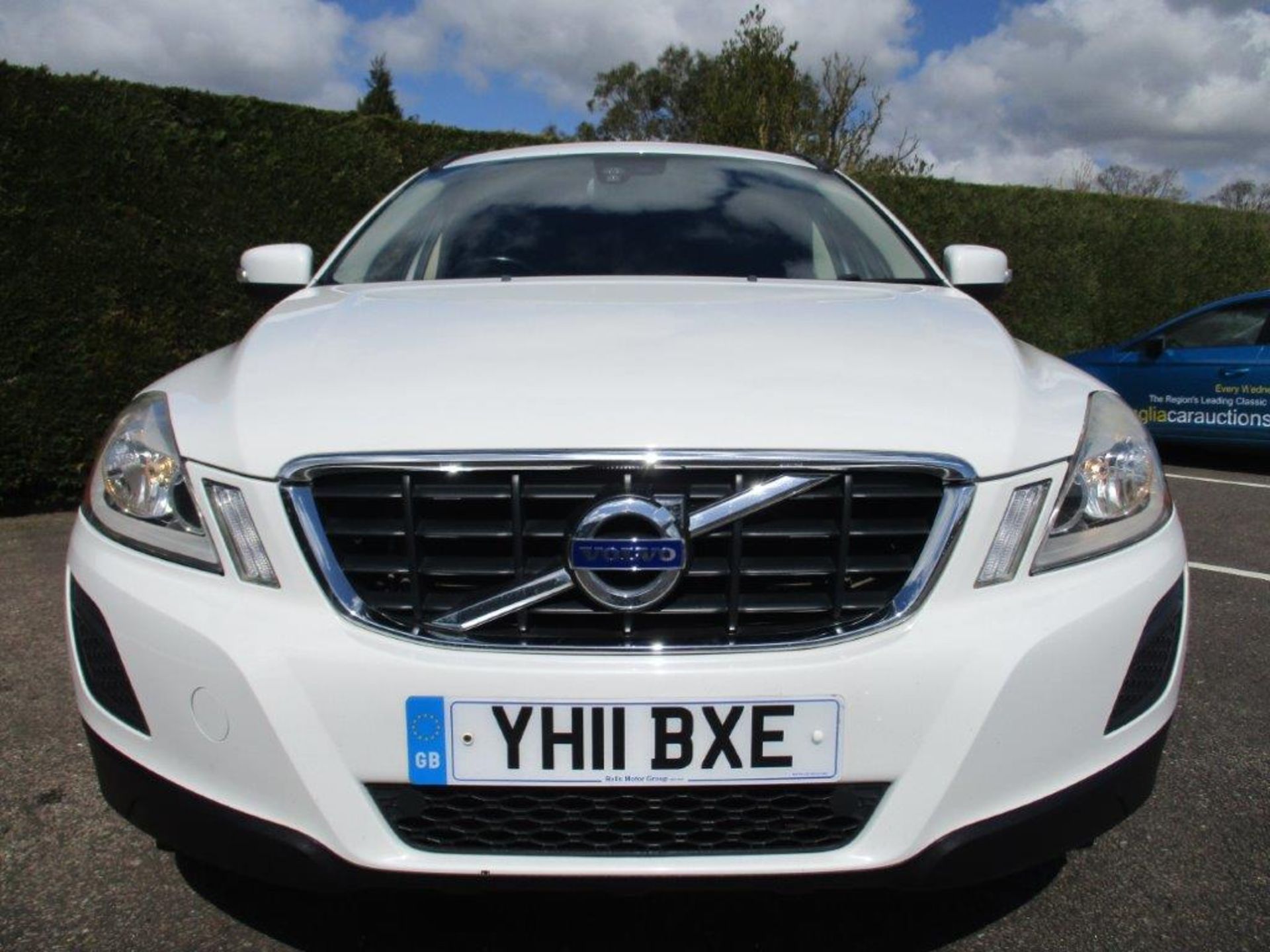 11 11 Volvo XC60 Drive SE D3 - Image 10 of 25