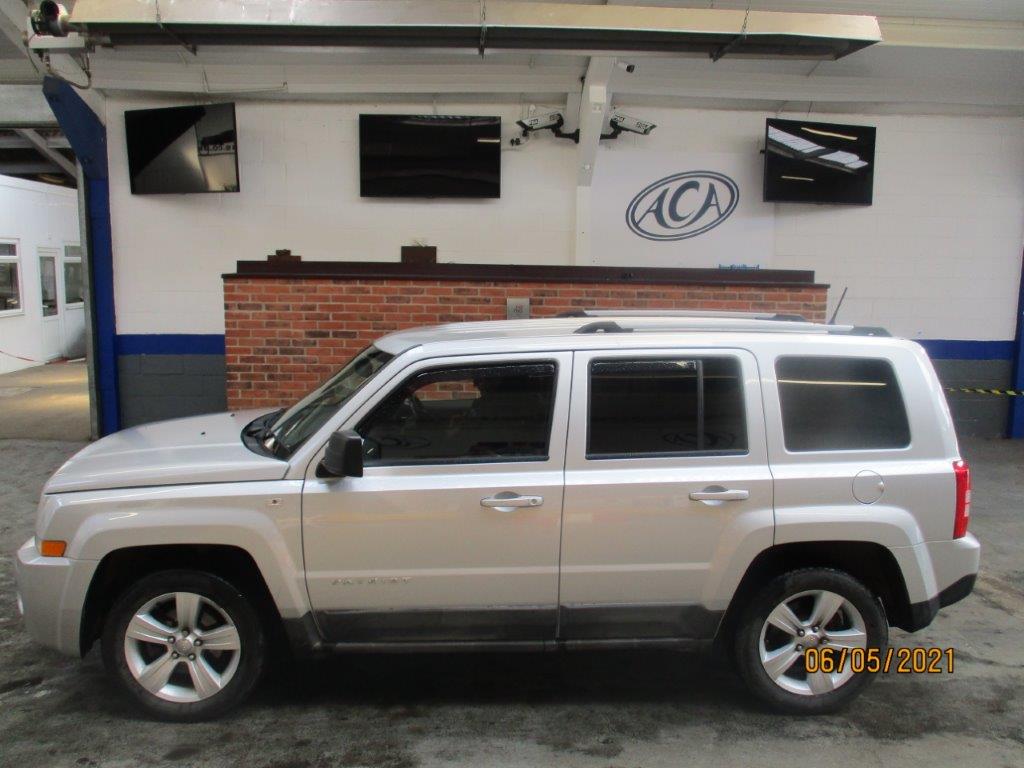 11 11 Jeep Patriot LTD CRD - Image 2 of 16