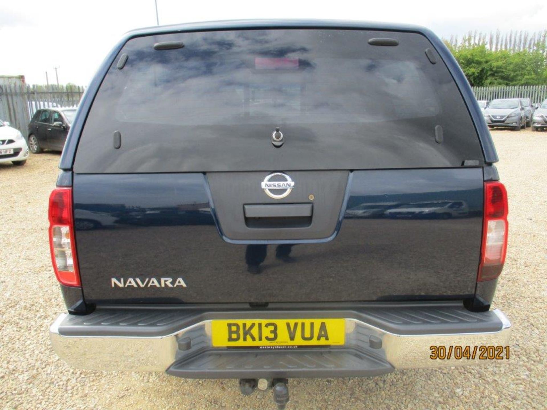 13 13 Nissan Navara TEKNA DCI AUTO - Image 4 of 32