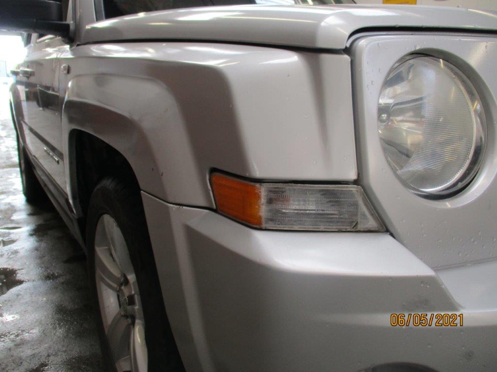 11 11 Jeep Patriot LTD CRD - Image 14 of 16