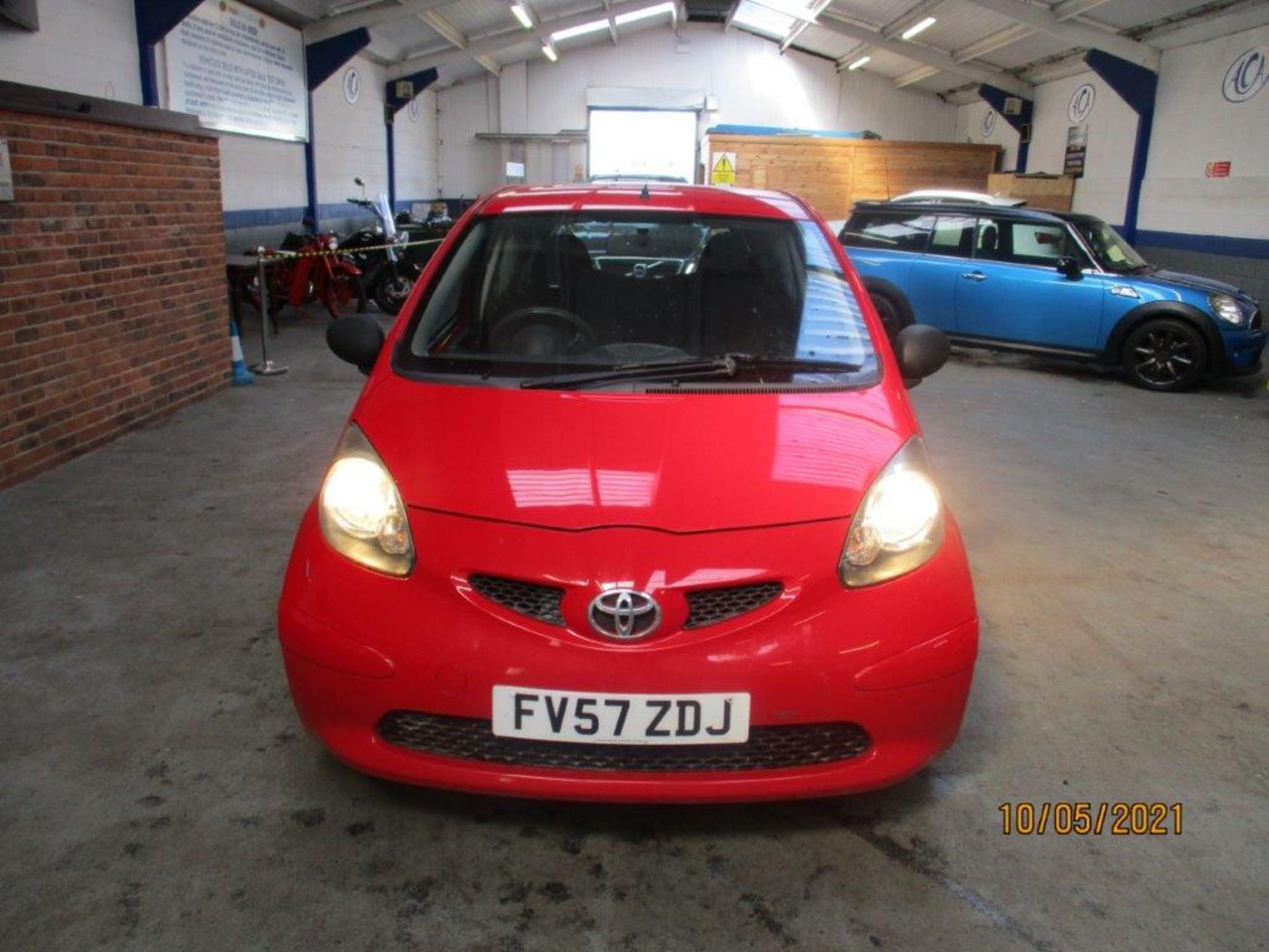 07 57 Toyota Aygo VVT - Image 7 of 21