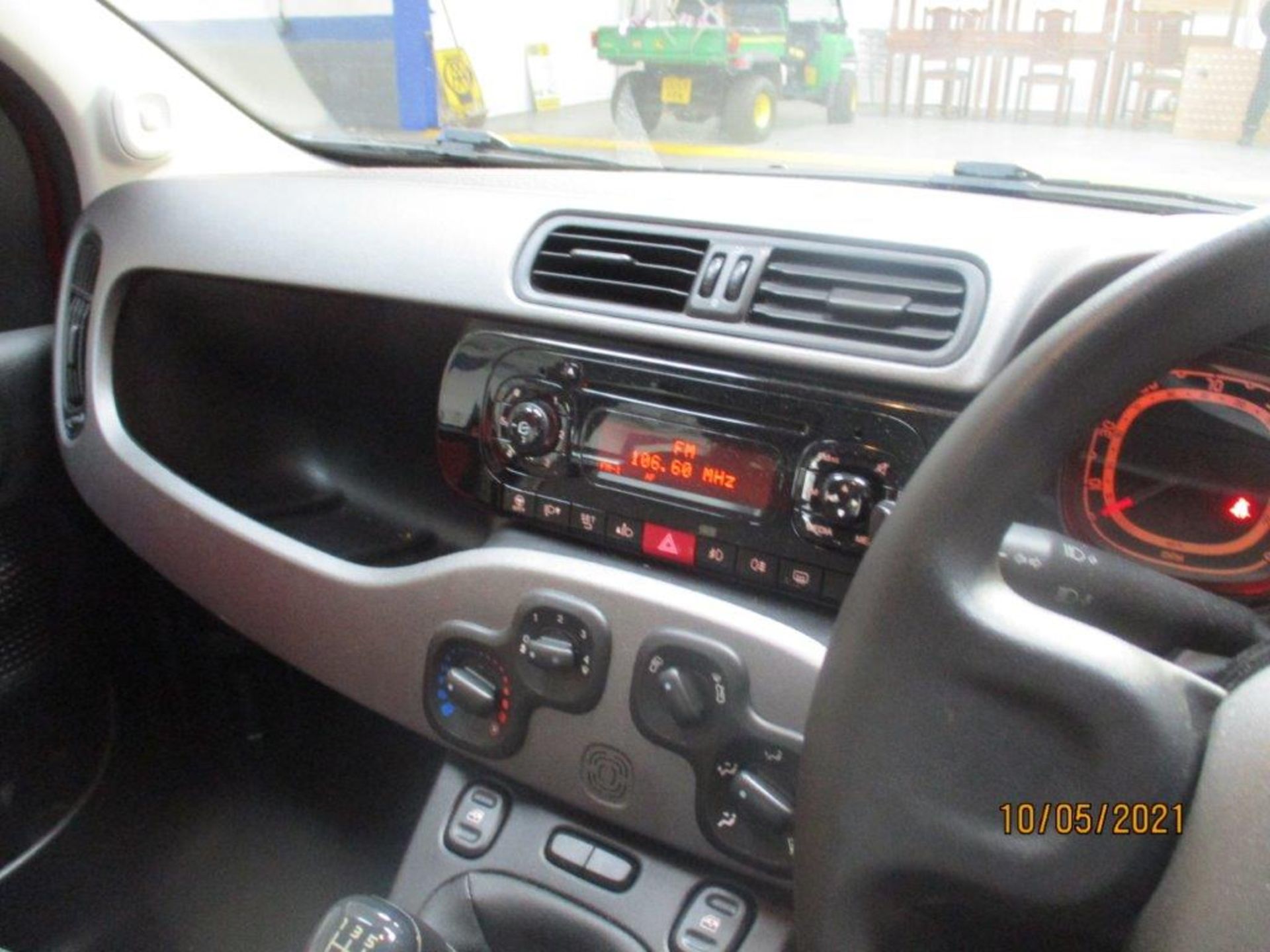 12 12 Fiat Panda Lounge - Image 8 of 18