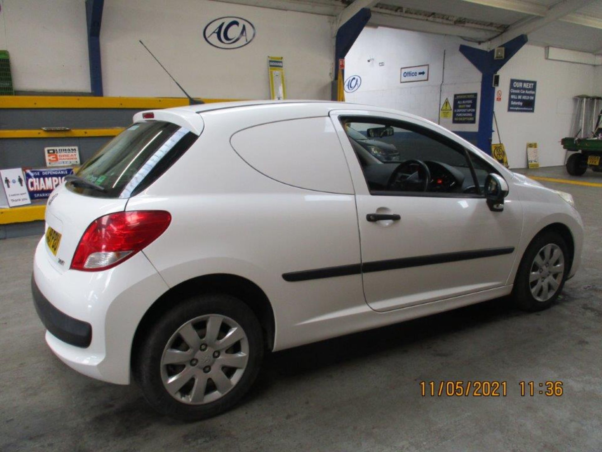 59 09 Peugeot 207 DT 8V Van - Image 4 of 18