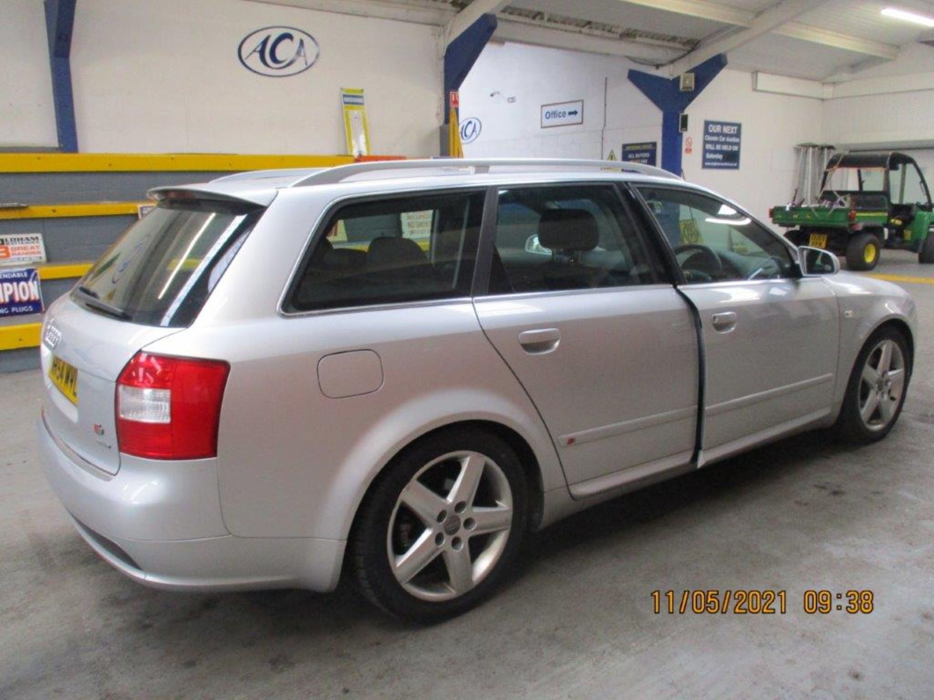 54 04 Audi A4 TDI Quattro Sport - Image 4 of 26