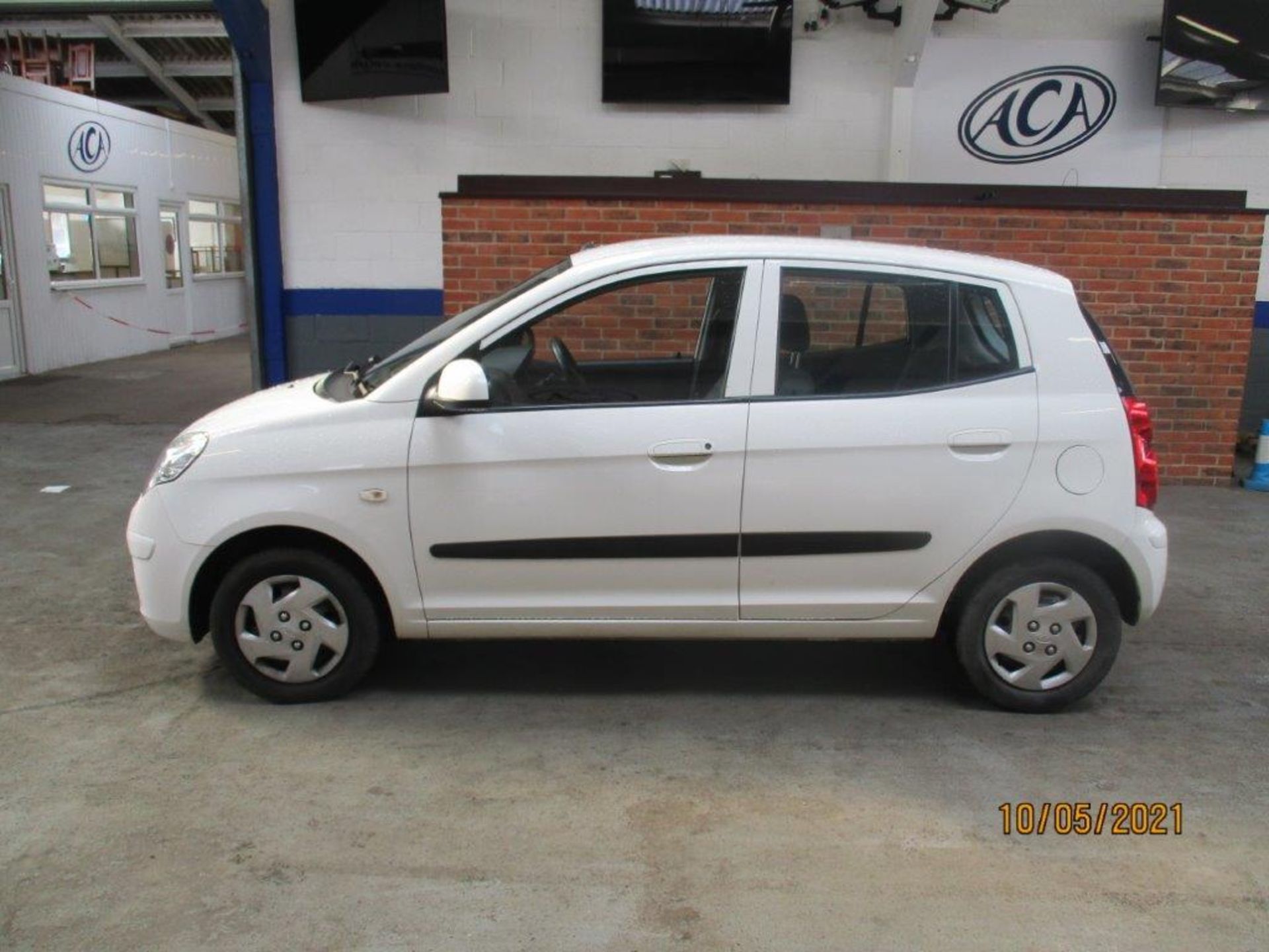 59 10 Kia Picanto 1 - Image 2 of 12