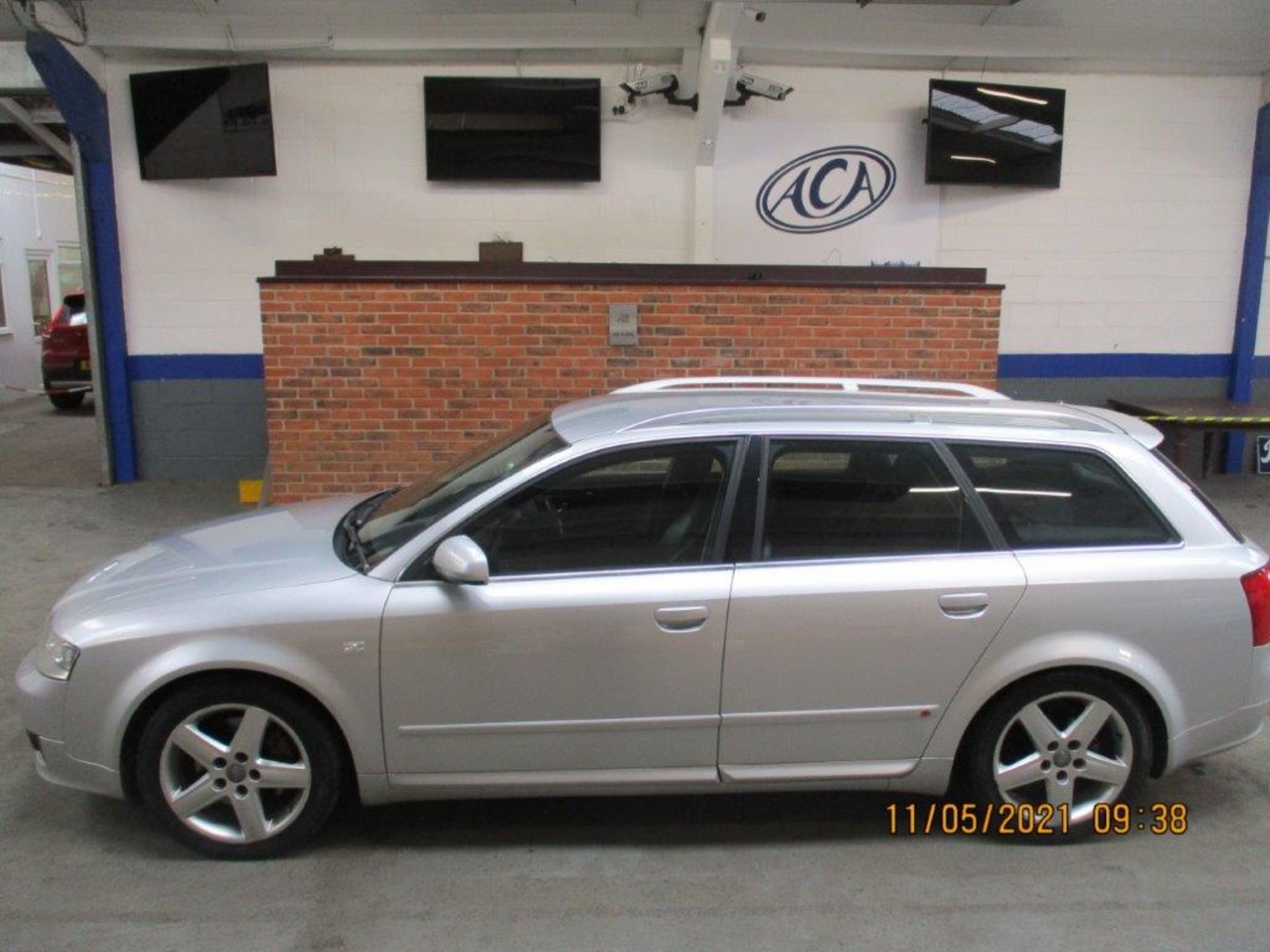 54 04 Audi A4 TDI Quattro Sport - Image 2 of 26