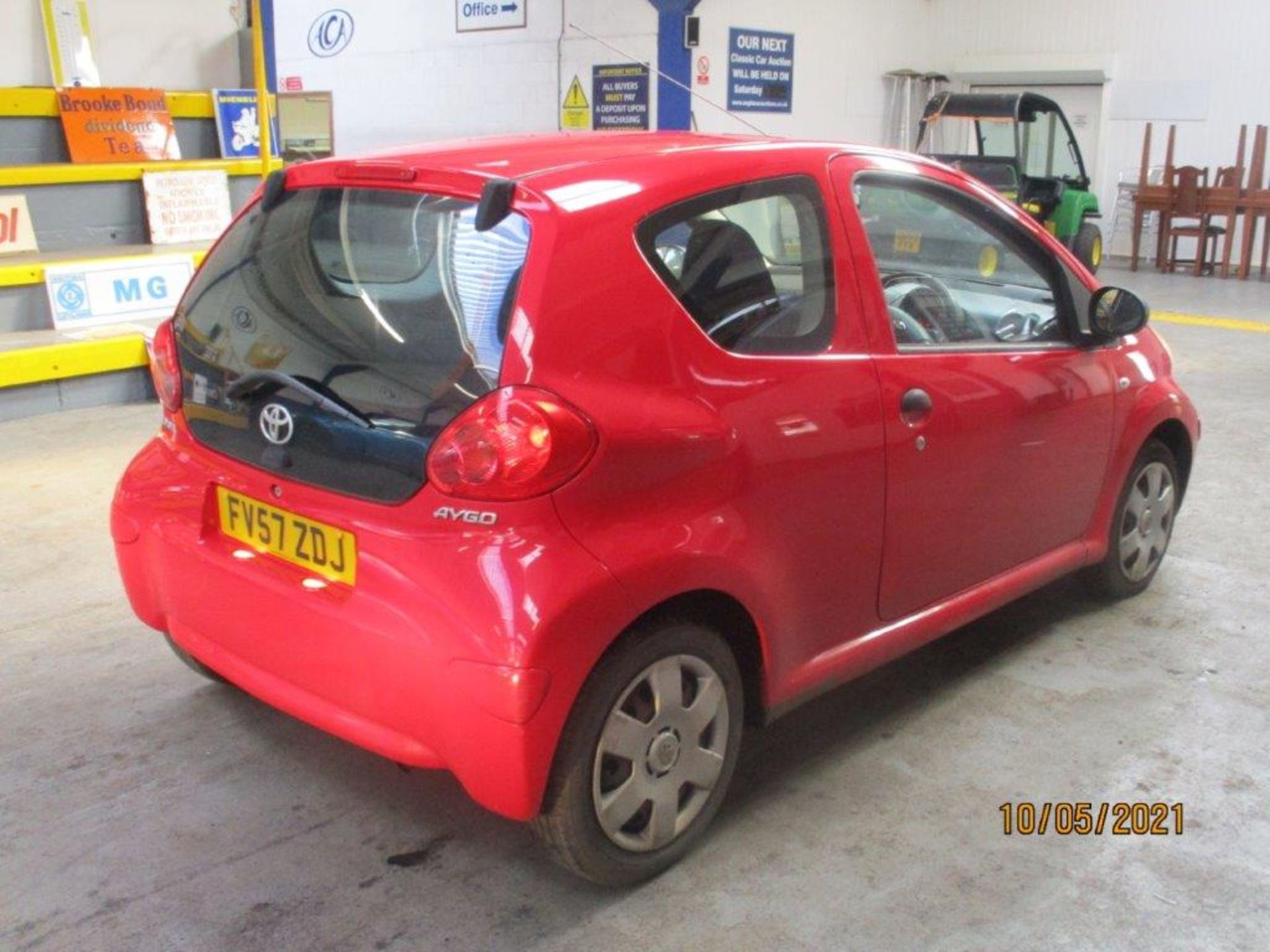 07 57 Toyota Aygo VVT - Image 6 of 21