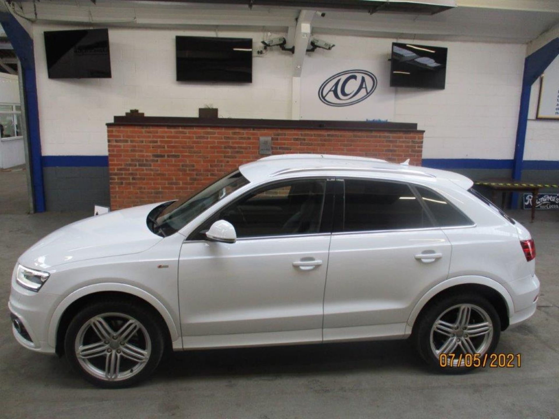 14 14 Audi Q3 S Line TDI - Image 2 of 26