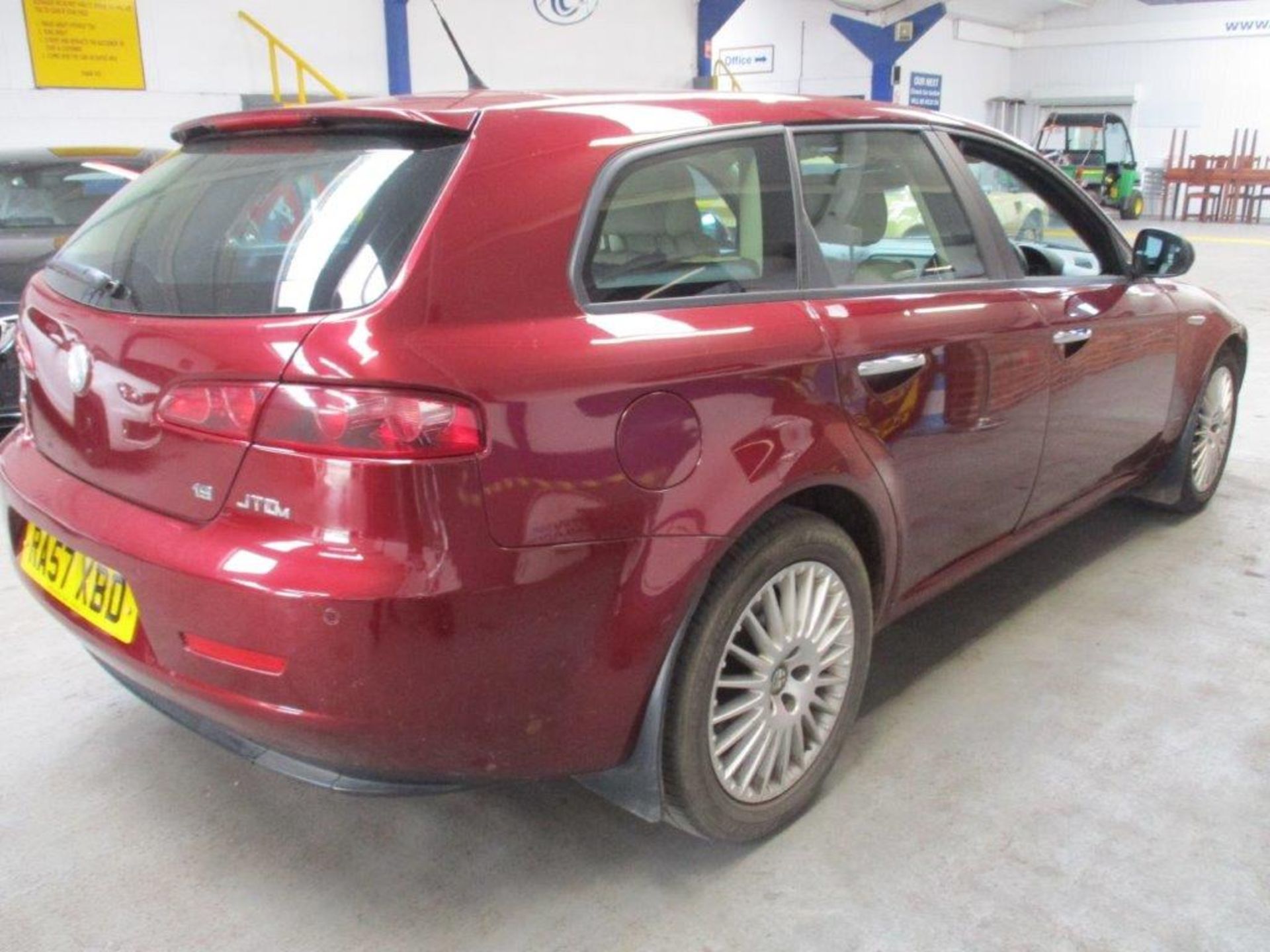 57 08 Alfa Romeo 159 Turismo JTDM - Image 5 of 19