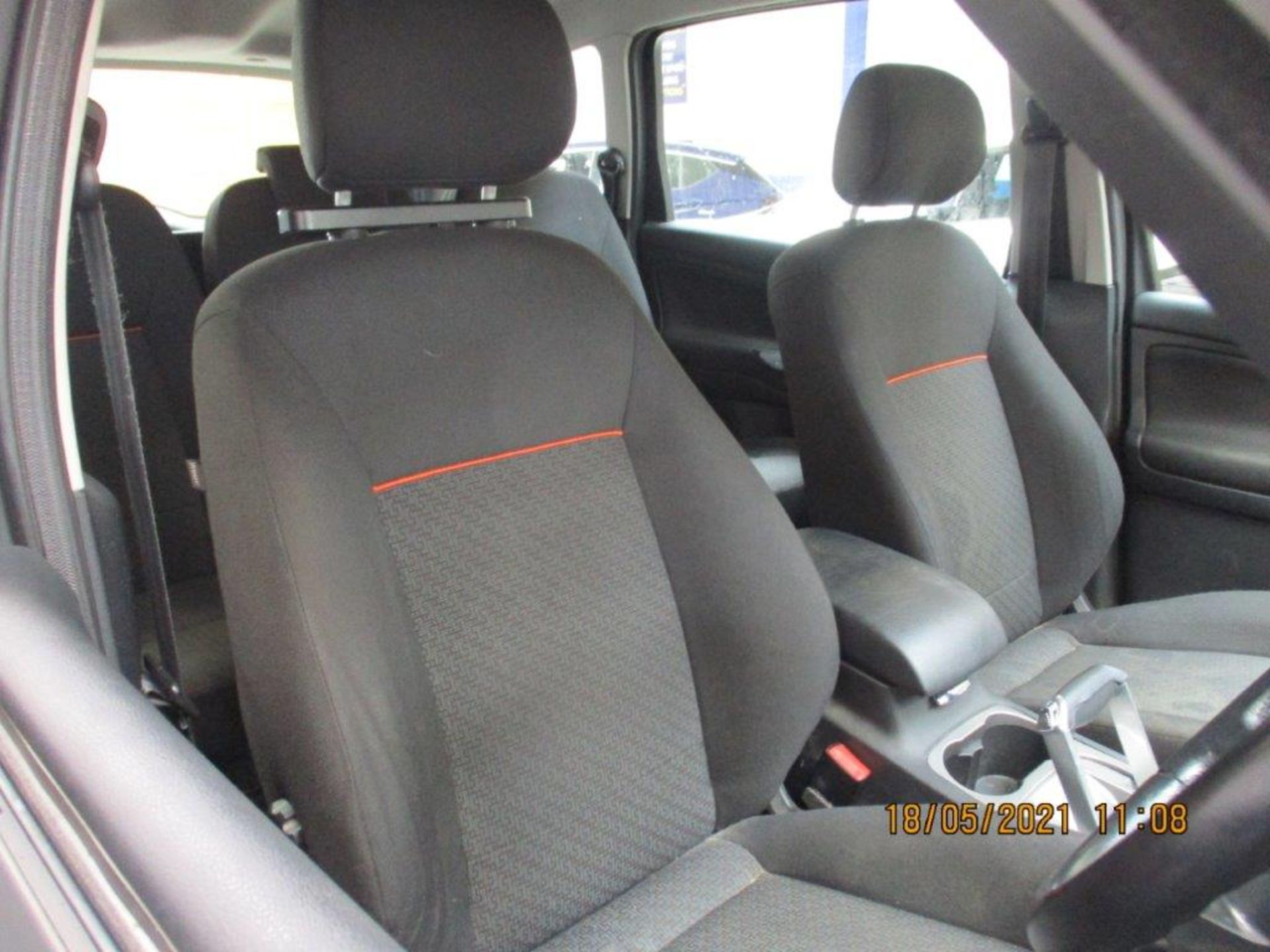 10 10 Ford S Max Zetec TDCI - Image 14 of 19