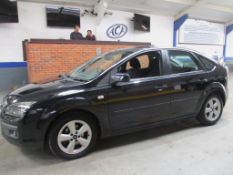 57 07 Ford Focus Zetec Climate