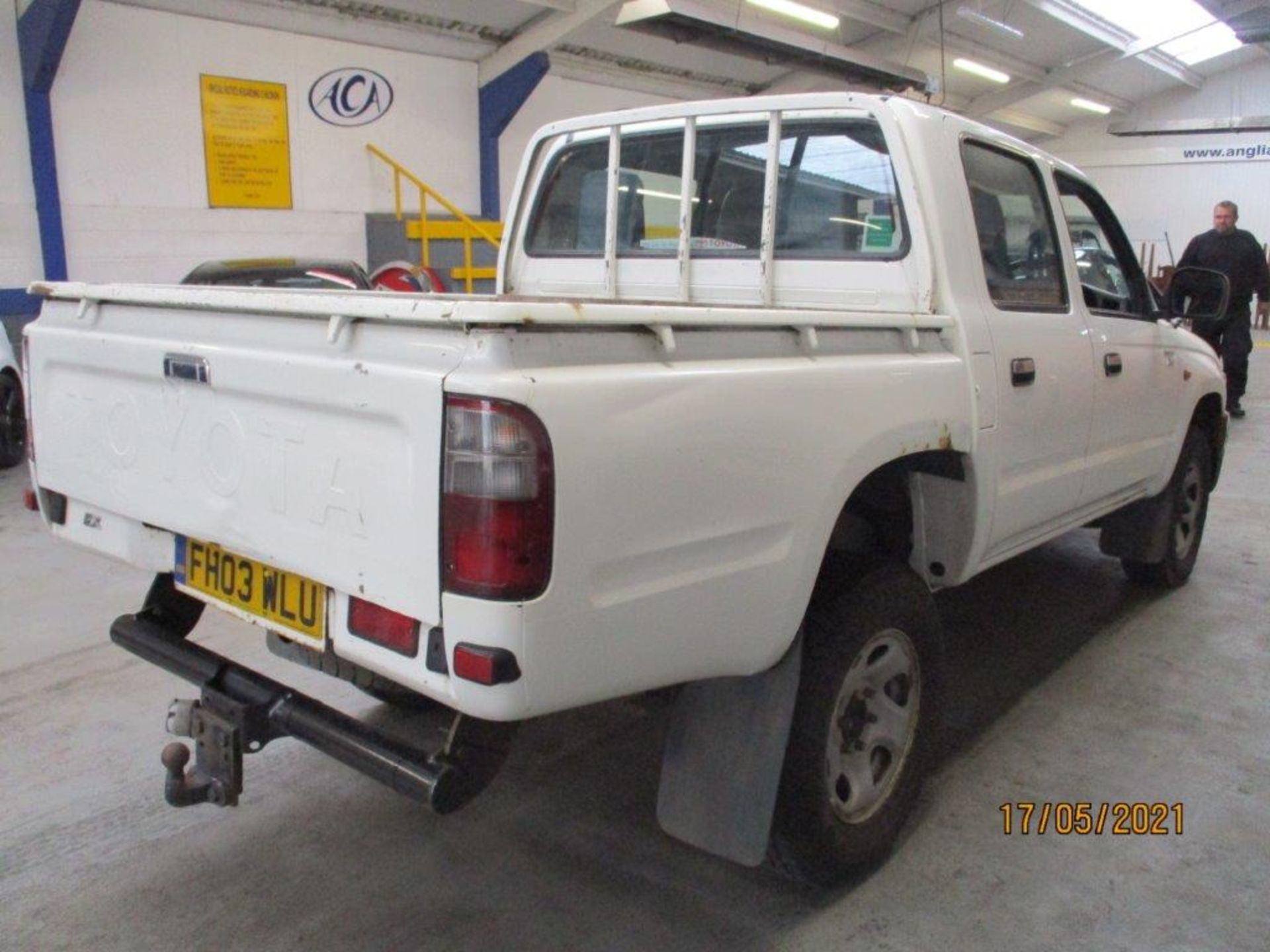 03 03 Toyota Hilux EX 4WD - Image 4 of 31