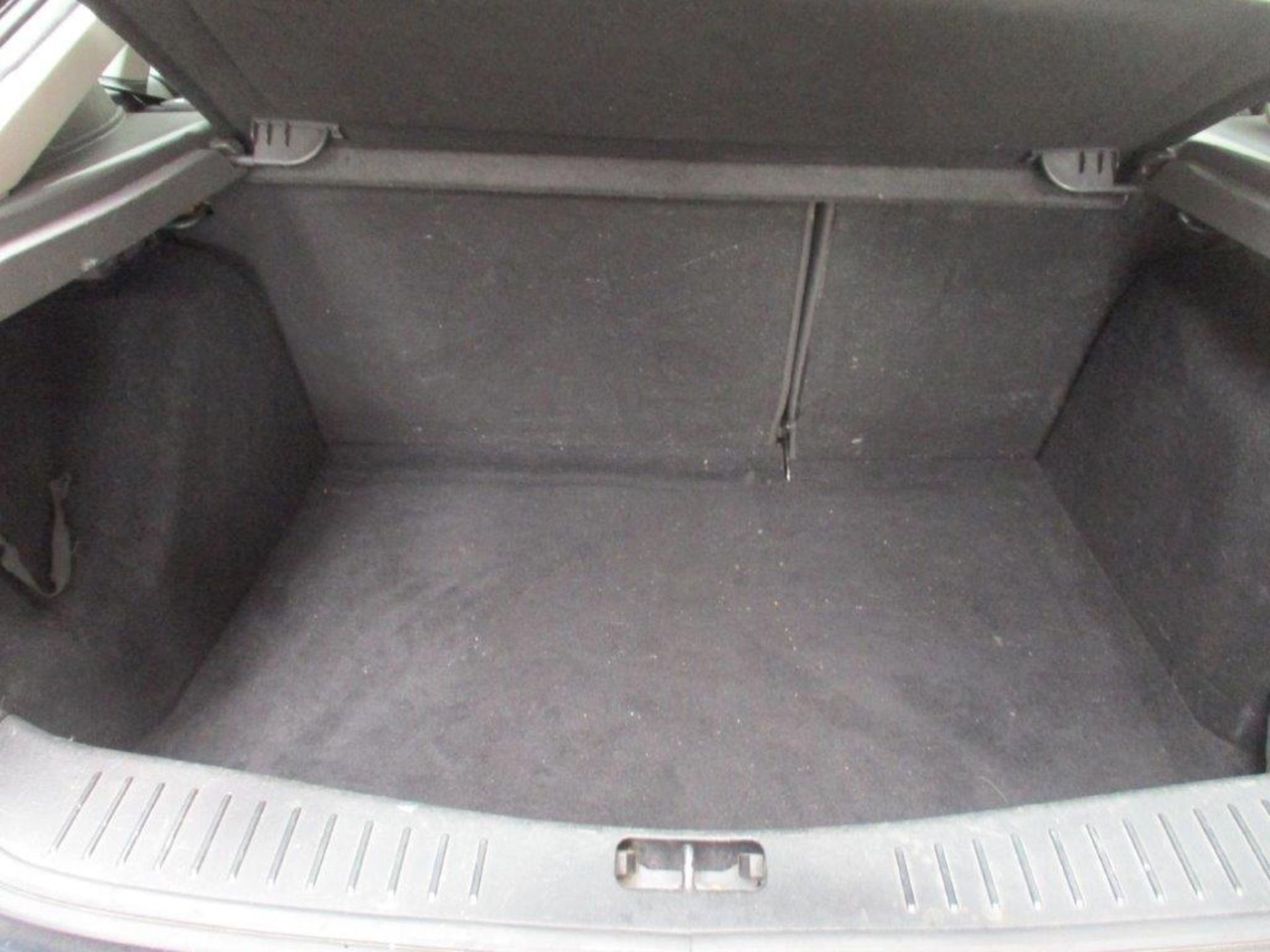 57 07 Ford Focus Zetec Climate - Image 20 of 20