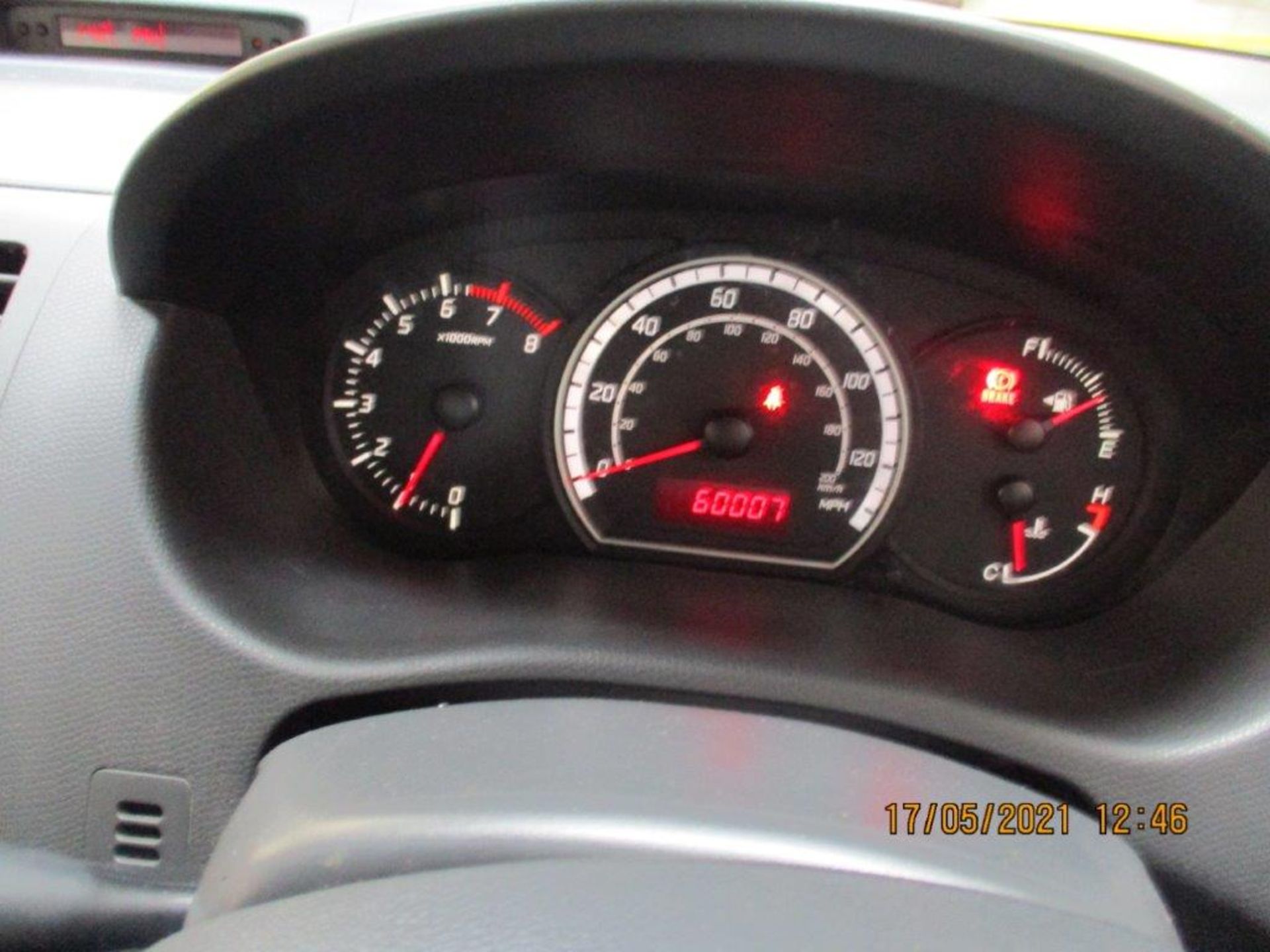 09 09 Suzuki Swift GLX - Image 15 of 21