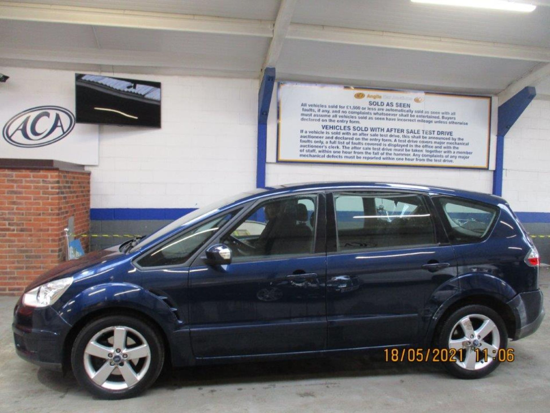 10 10 Ford S Max Zetec TDCI - Image 2 of 19