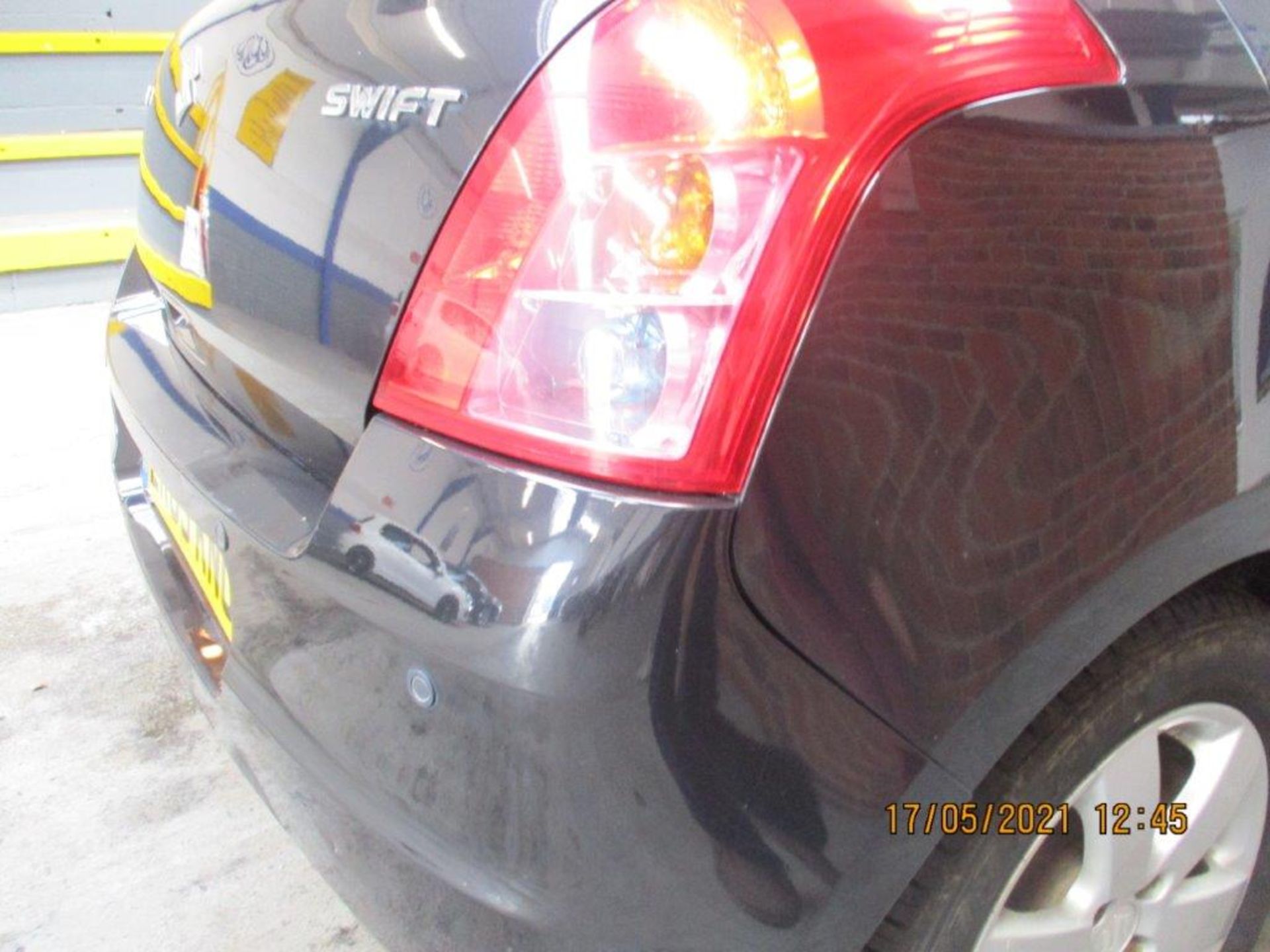 09 09 Suzuki Swift GLX - Image 19 of 21