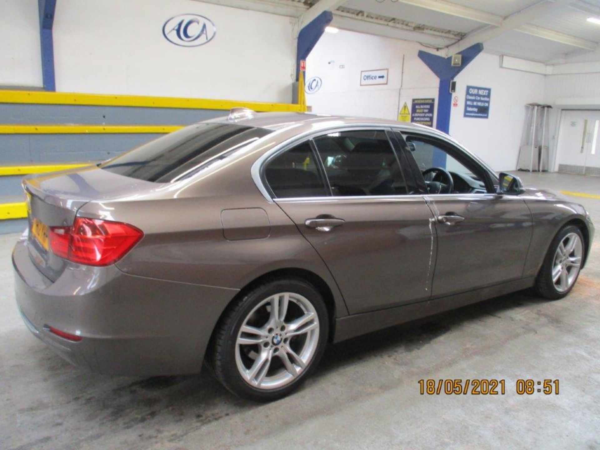 12 12 BMW 320D Luxury - Image 4 of 23