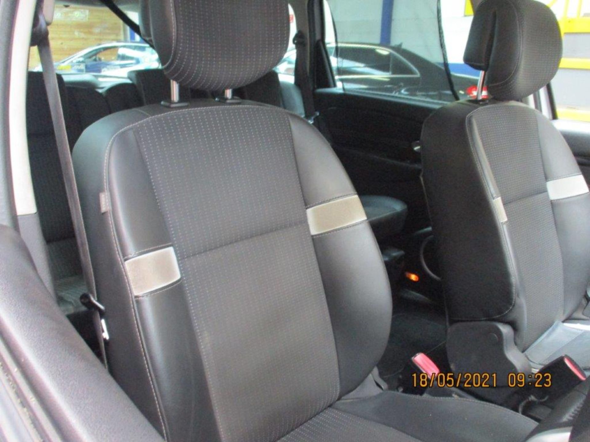 11 11 Renault G Scenic Dyn T-T DCI - Image 7 of 26