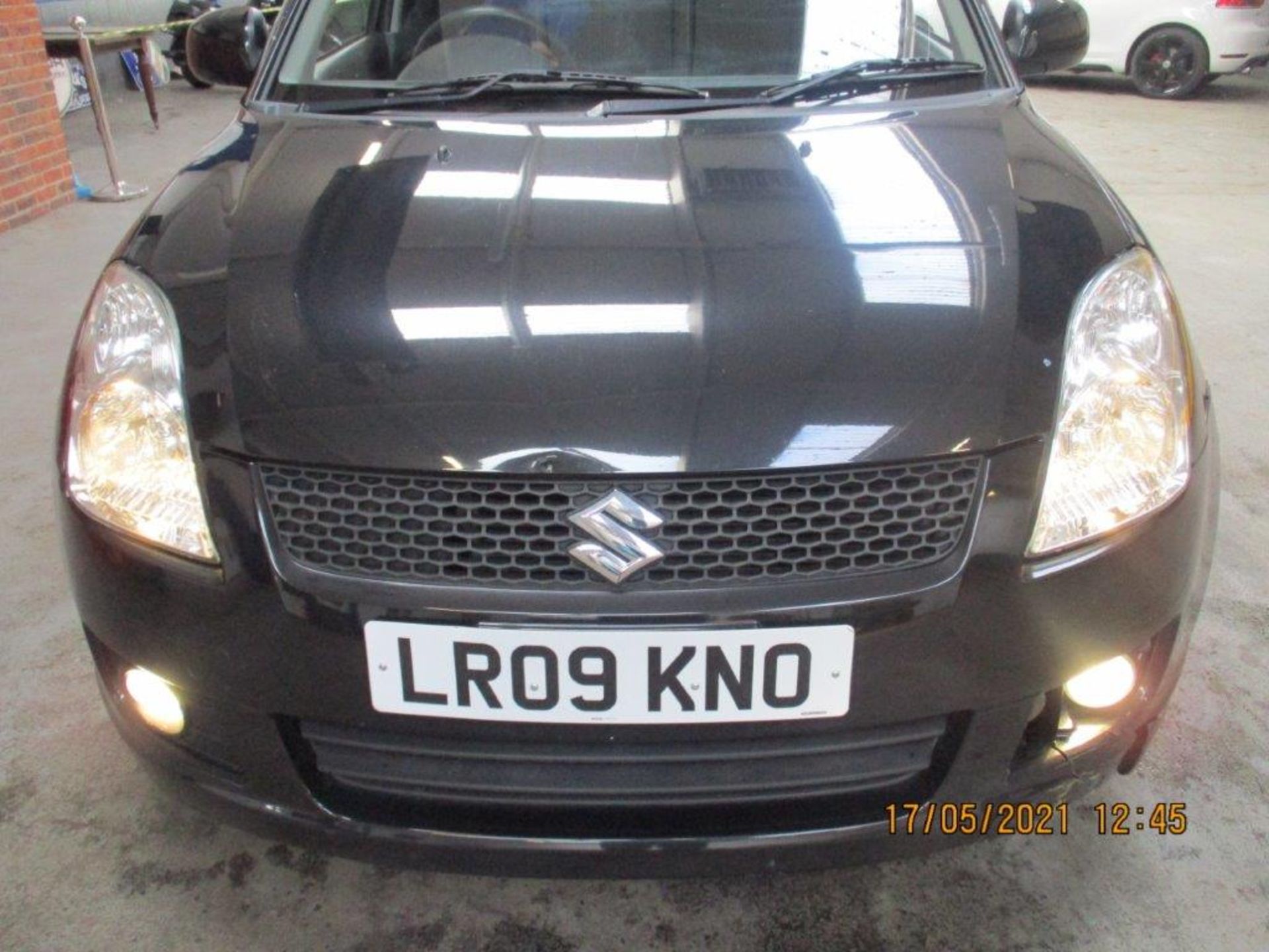 09 09 Suzuki Swift GLX - Image 6 of 21