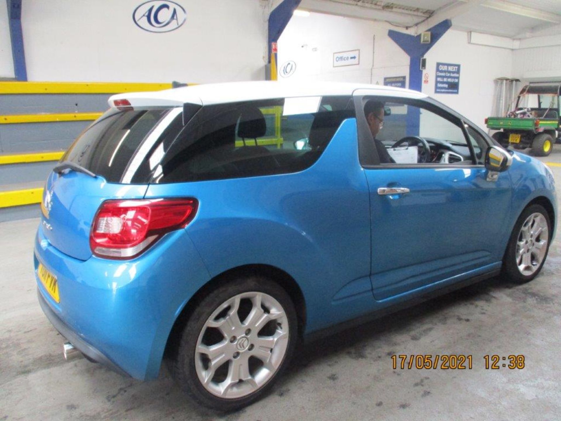 11 11 Citroen DS3 D Style HDI 90 - Image 2 of 19