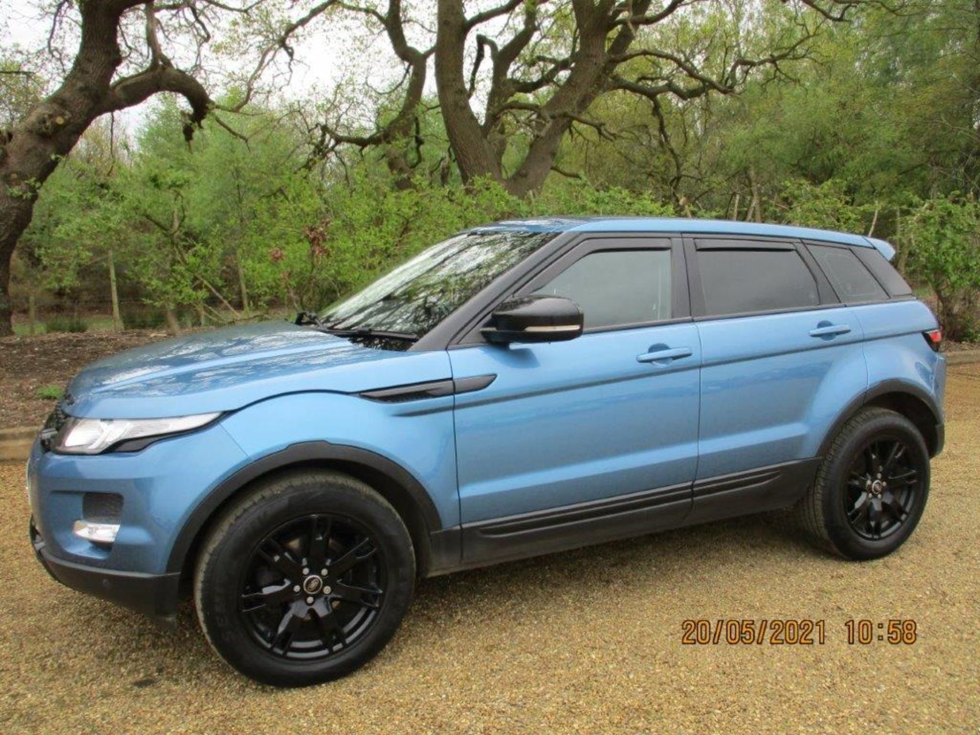 13 13 Range Rover Evoque Pure T