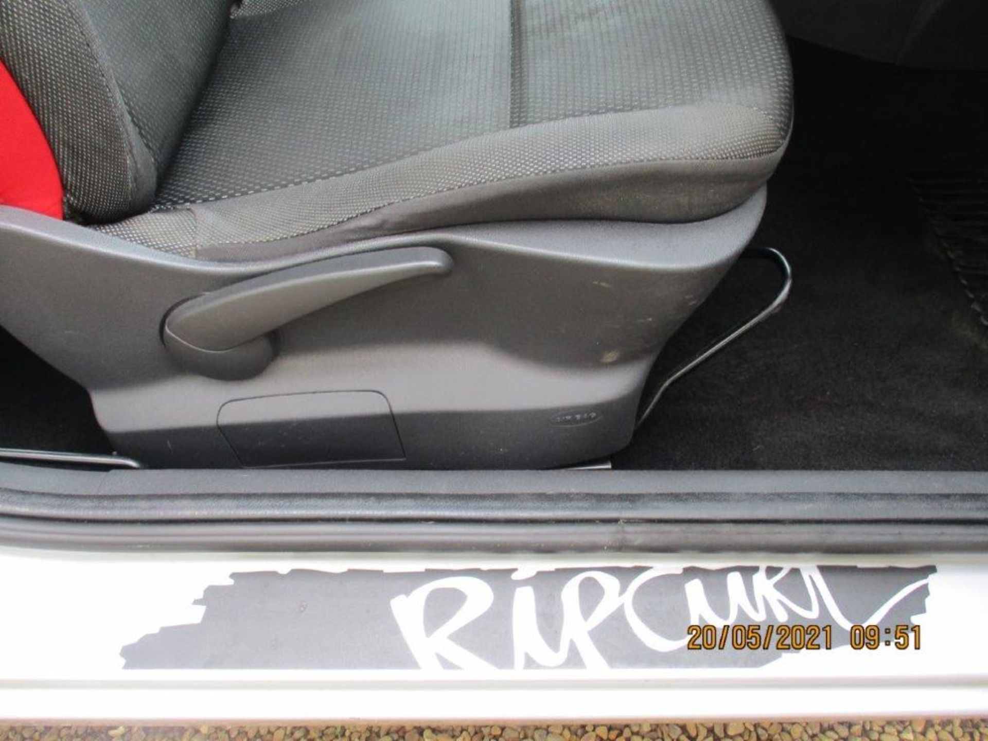 07 07 Renault Clio Rip Curl - Image 18 of 25