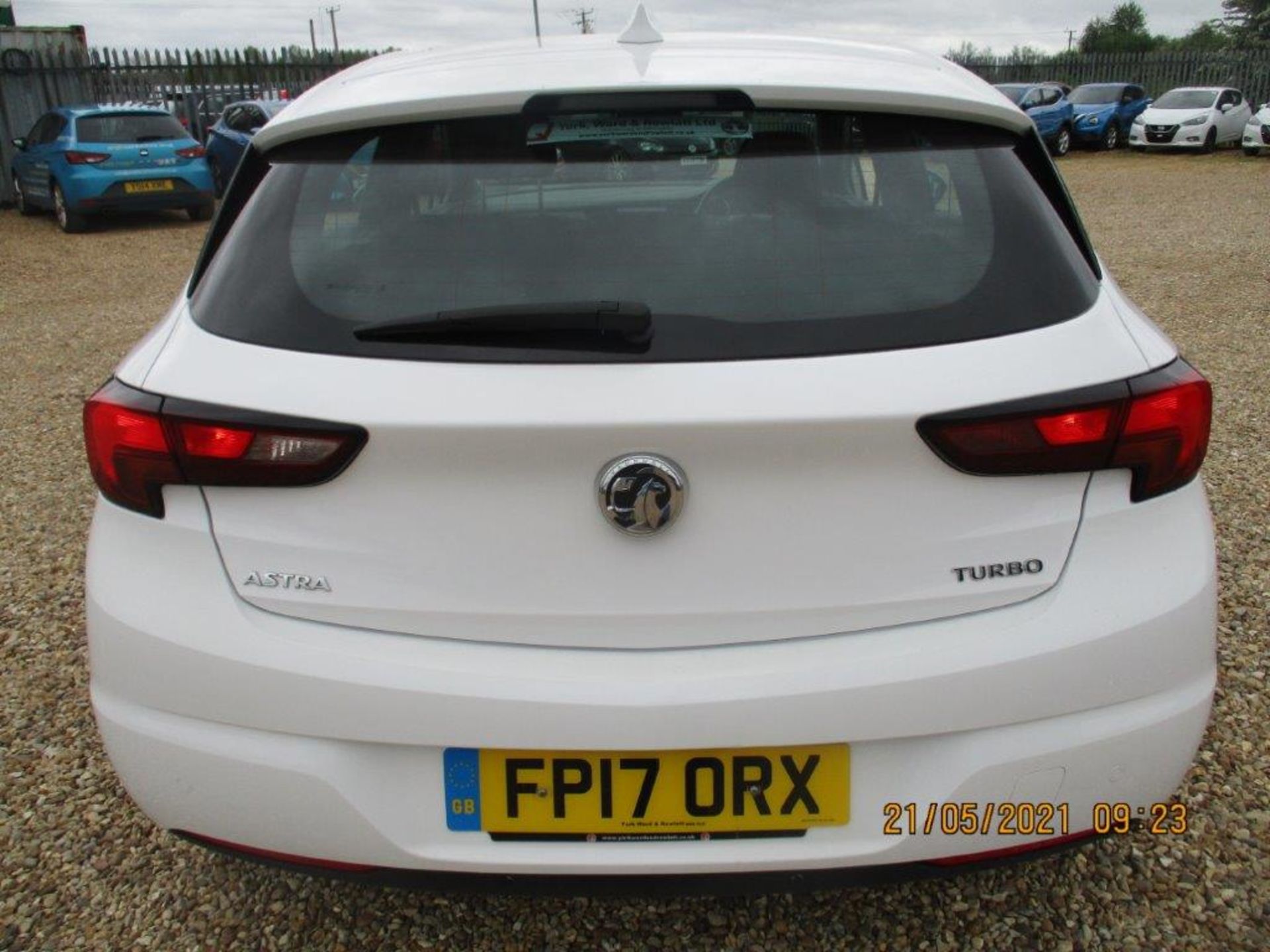 17 17 Vauxhall Astra SRI Nav - Image 3 of 27