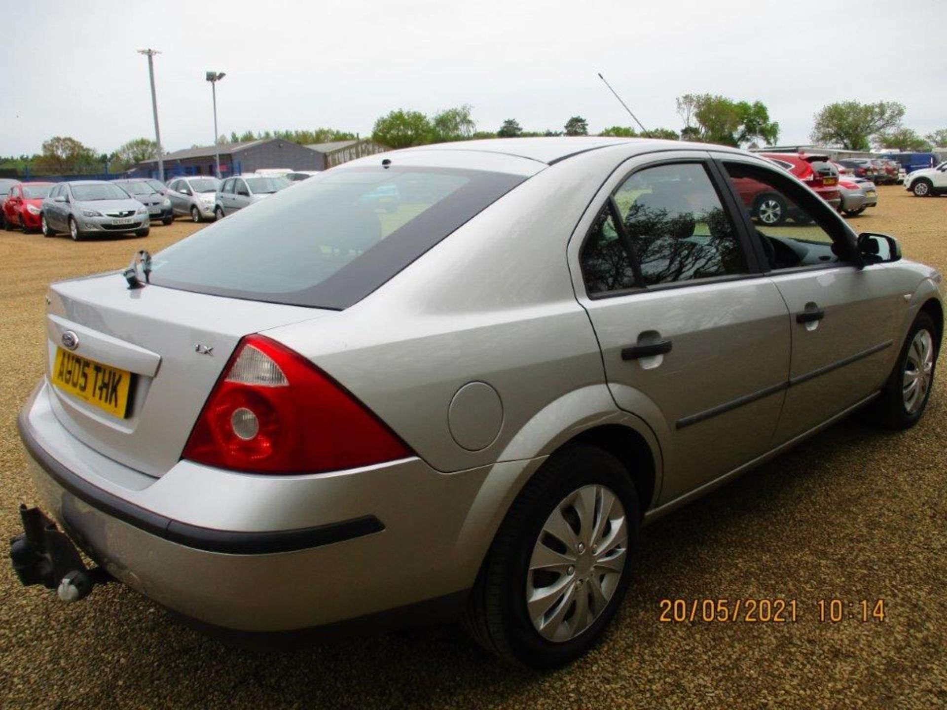 05 05 Ford Mondeo LX - Image 2 of 19