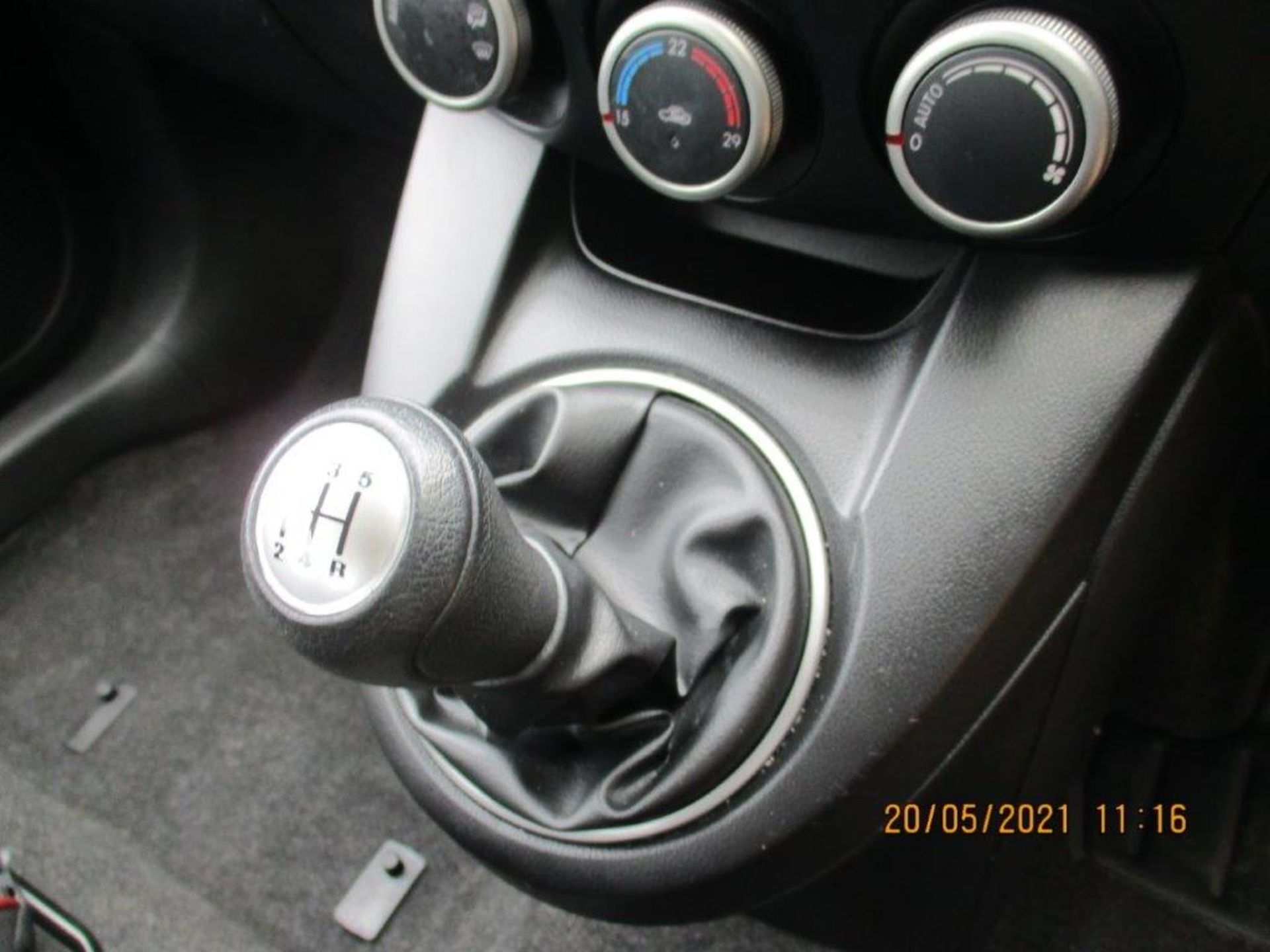 12 12 Mazda 2 Sport - Image 20 of 23