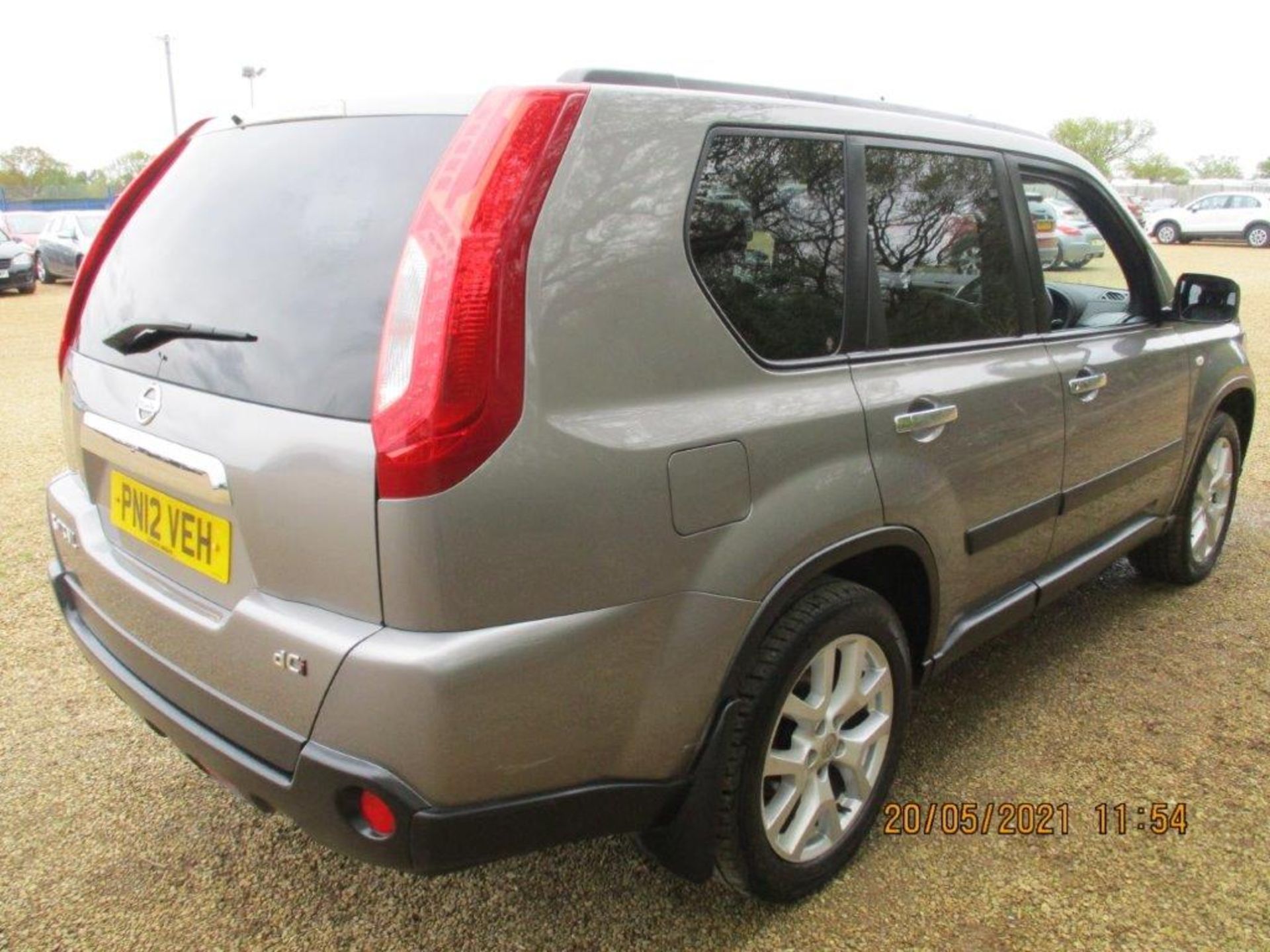 12 12 Nissan X-Trail Tekna DCI - Image 4 of 26