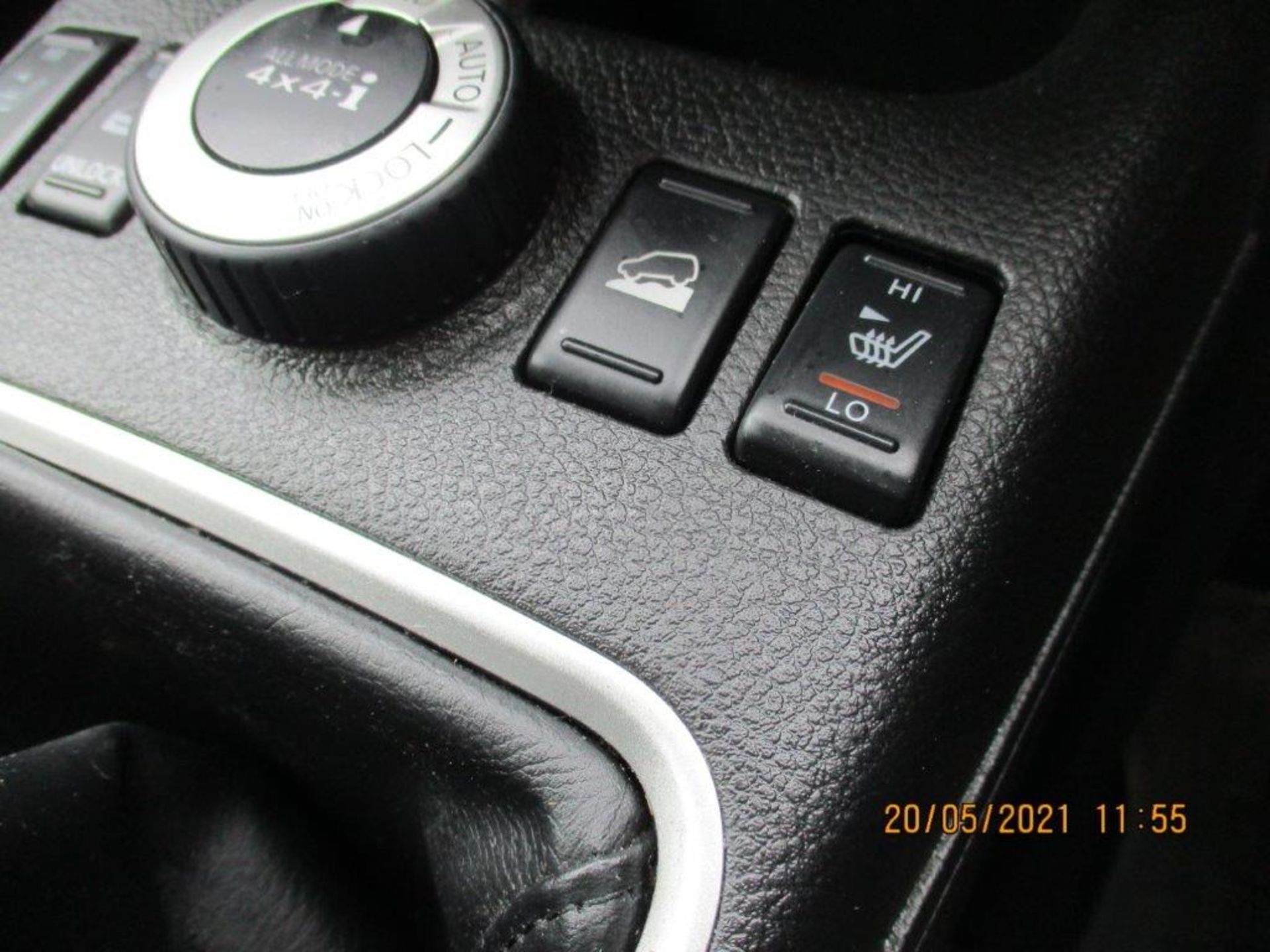 12 12 Nissan X-Trail Tekna DCI - Image 23 of 26