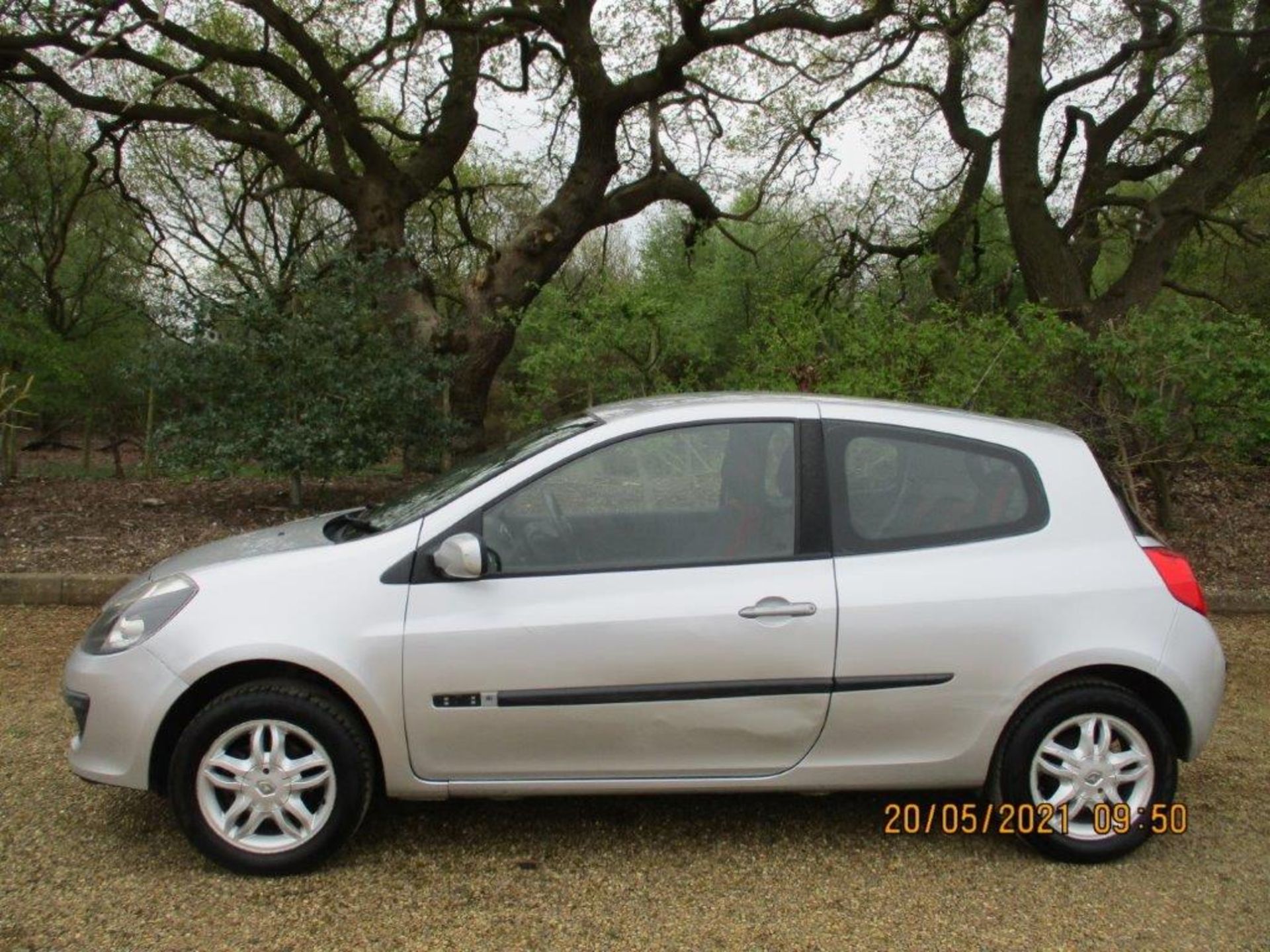 07 07 Renault Clio Rip Curl - Image 2 of 25