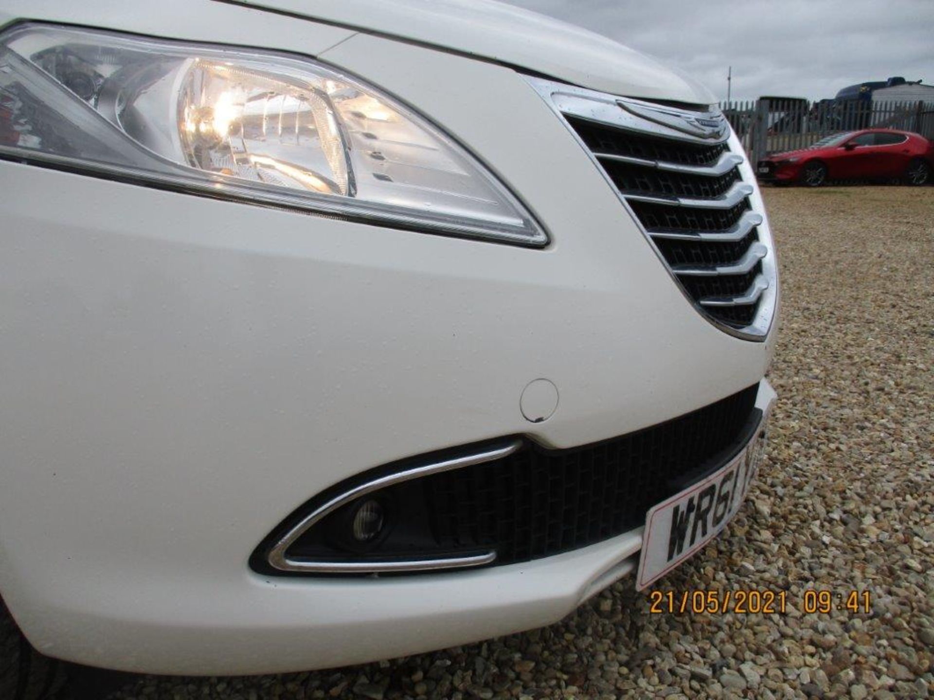 61 11 Chrysler Ypsilon Limited - Image 13 of 23