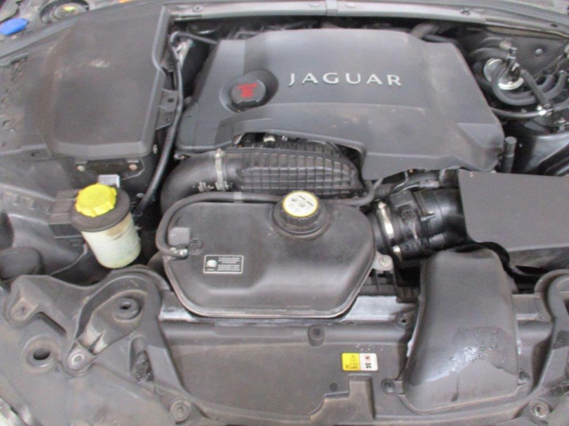 59 09 Jaguar XF Luxury V6 Auto - Image 25 of 25