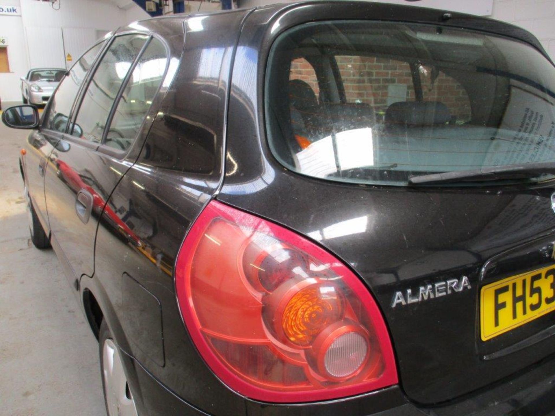 53 03 Nissan Almera S - Image 8 of 18