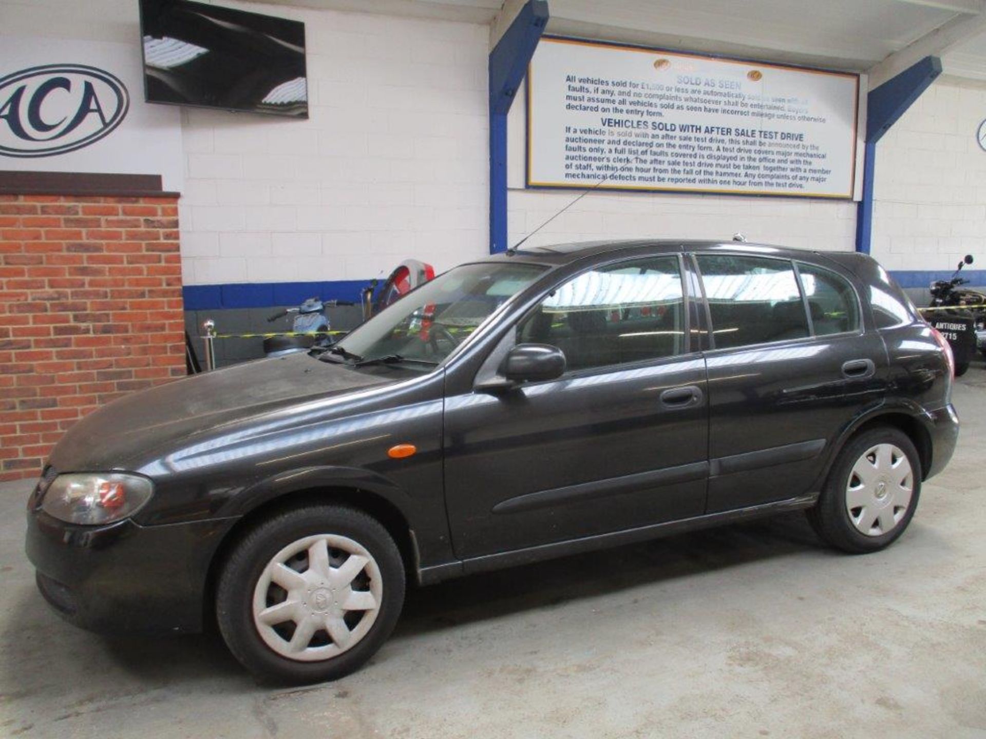 53 03 Nissan Almera S