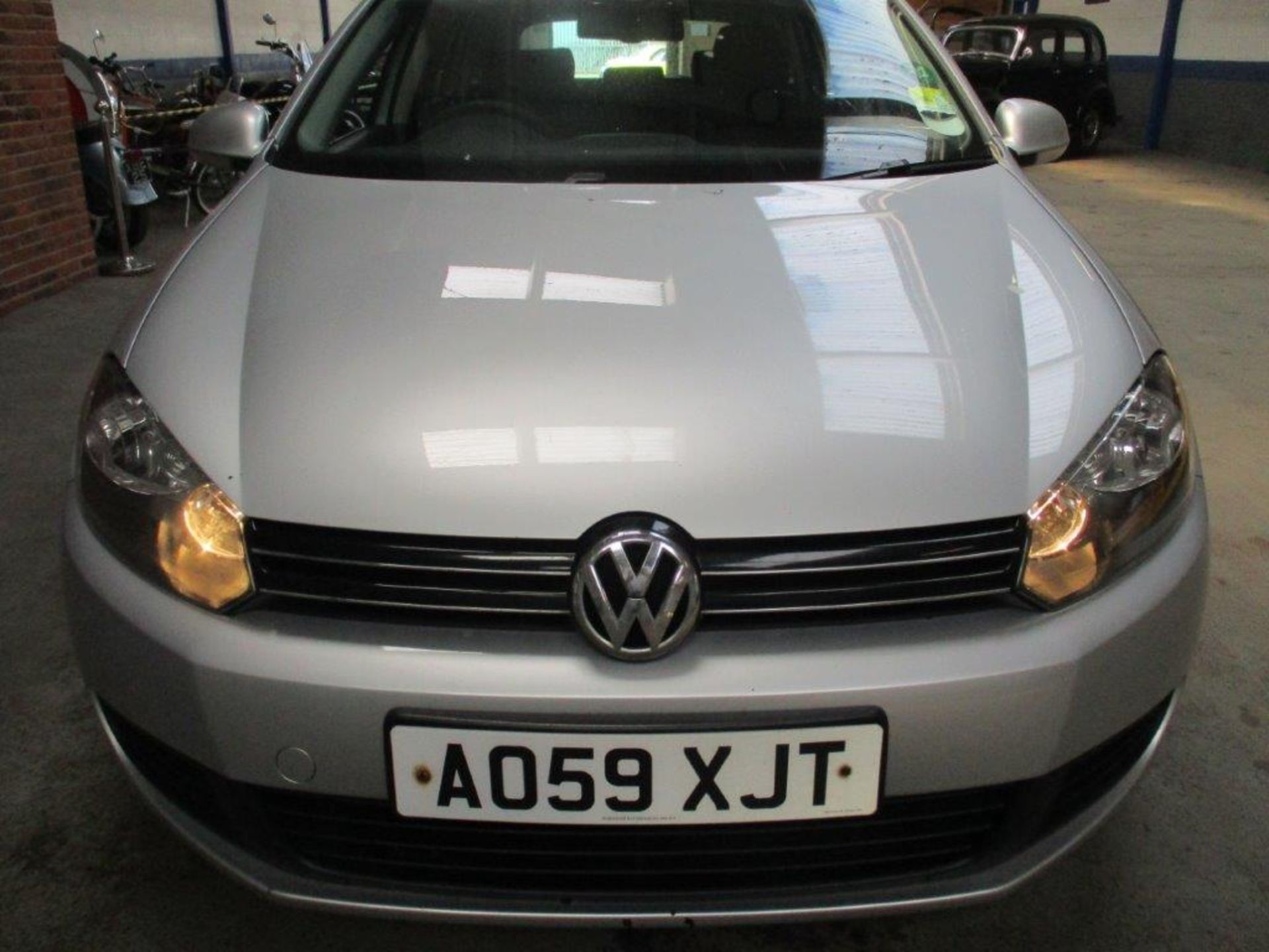 59 10 VW Golf SE TDi - Image 5 of 22