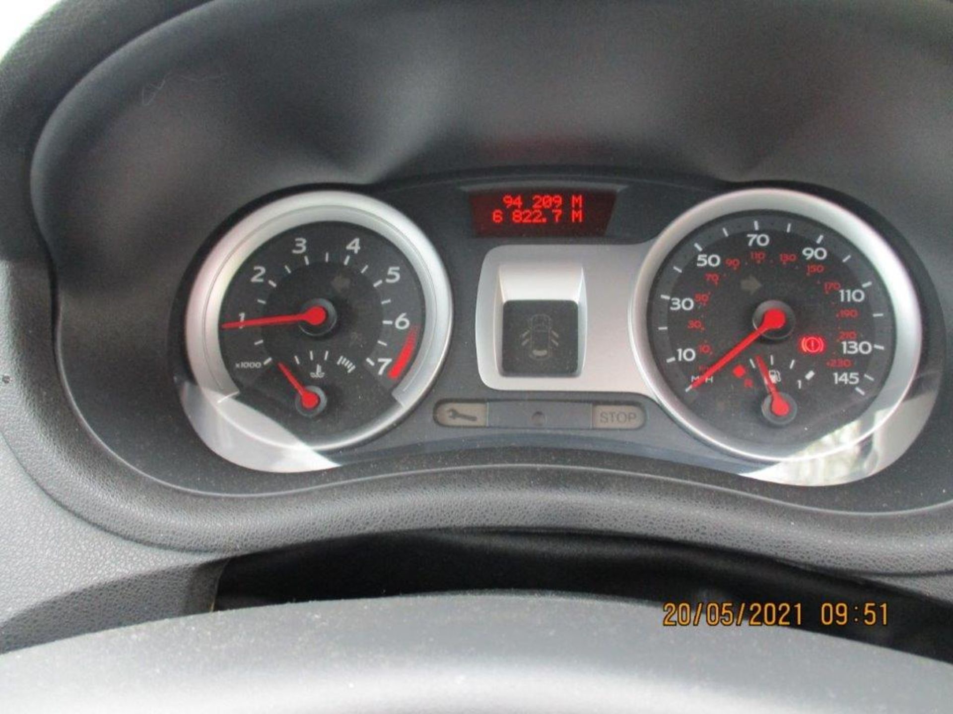 07 07 Renault Clio Rip Curl - Image 21 of 25