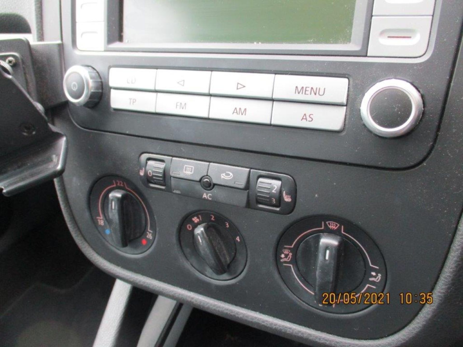 08 08 VW Golf GT TDI 140 - Image 16 of 24