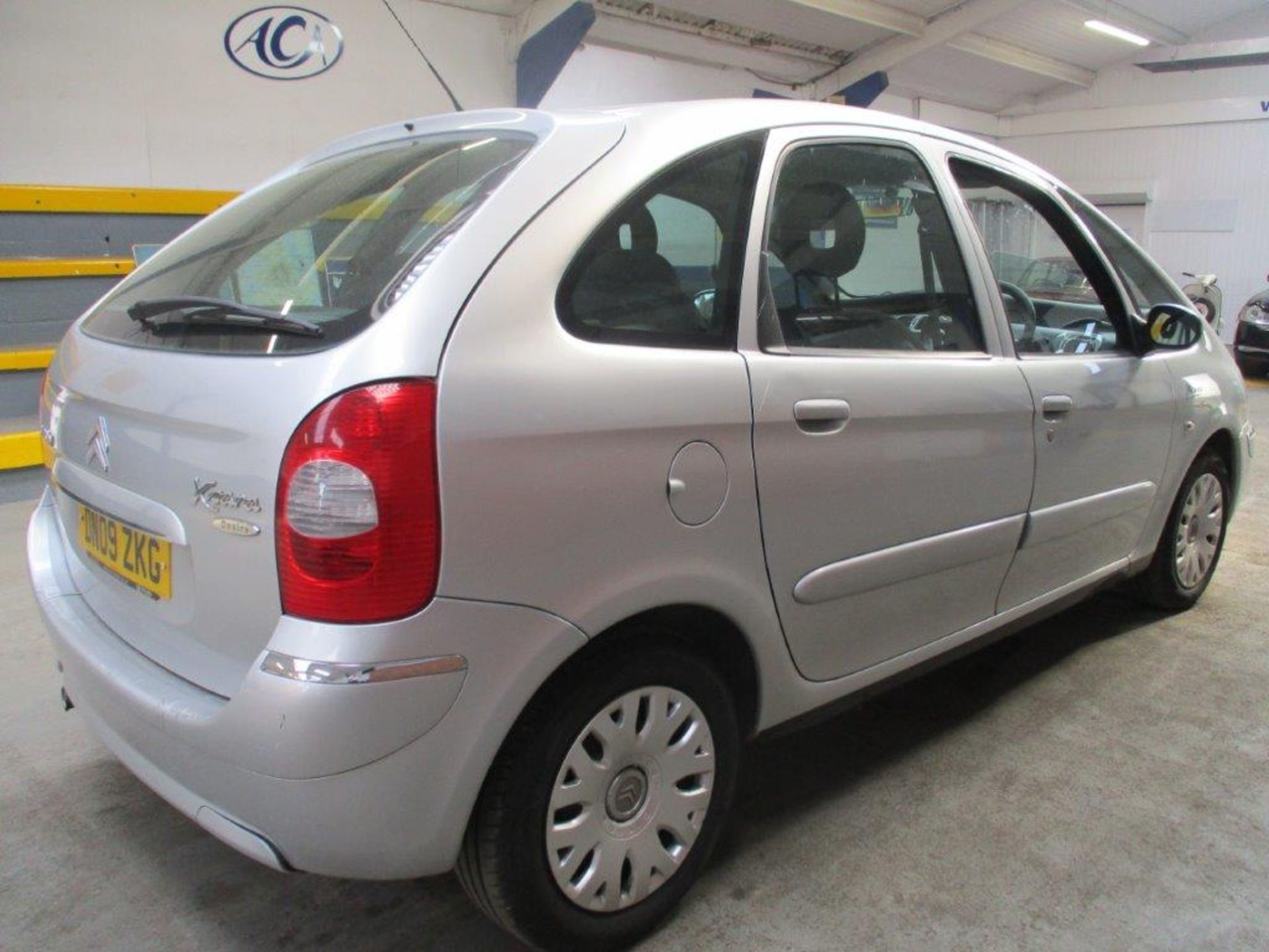 09 09 Citroen Picasso Desire 16V - Image 2 of 16