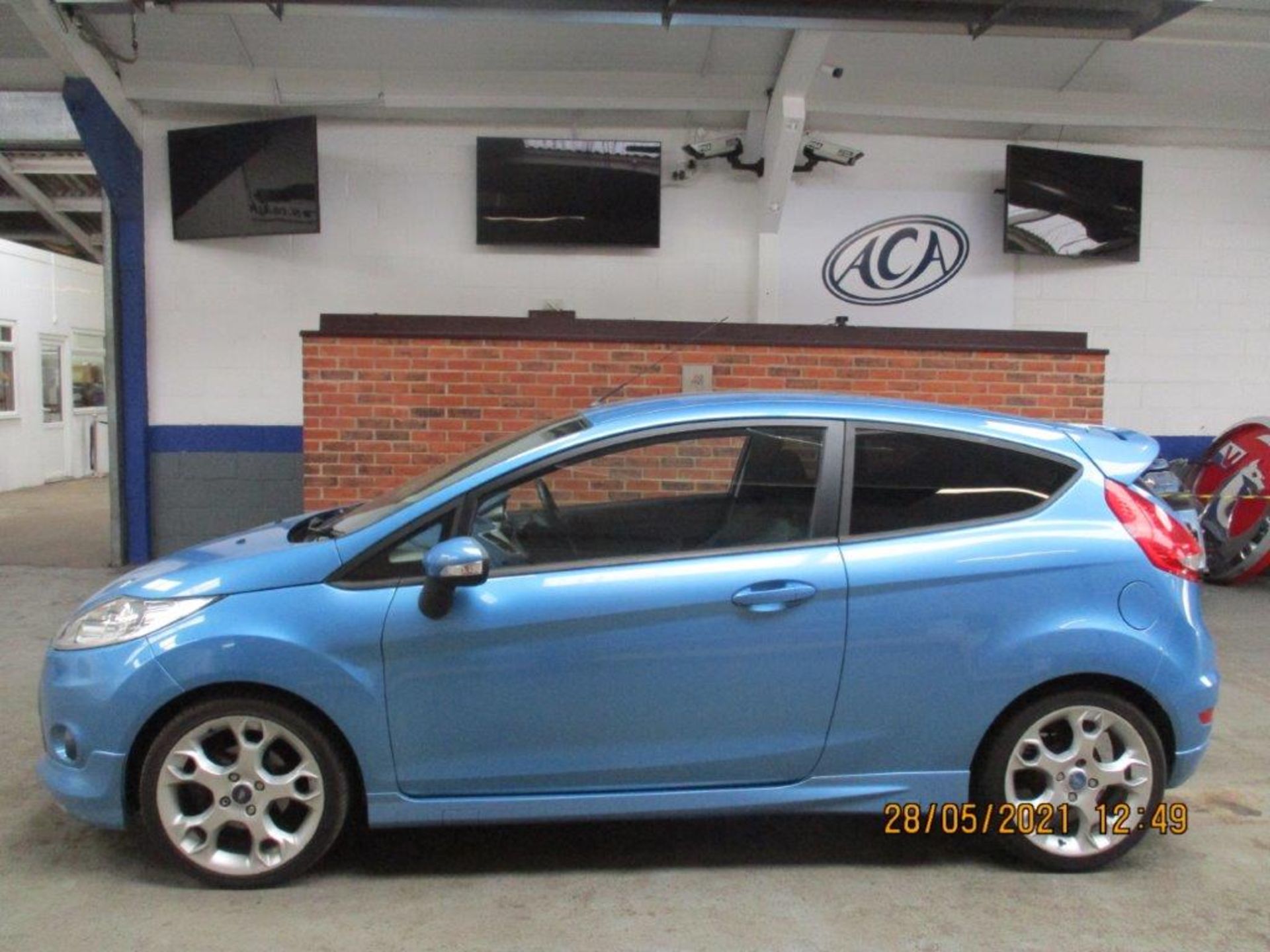 59 09 Ford Fiesta Zetec S 120 - Image 2 of 25